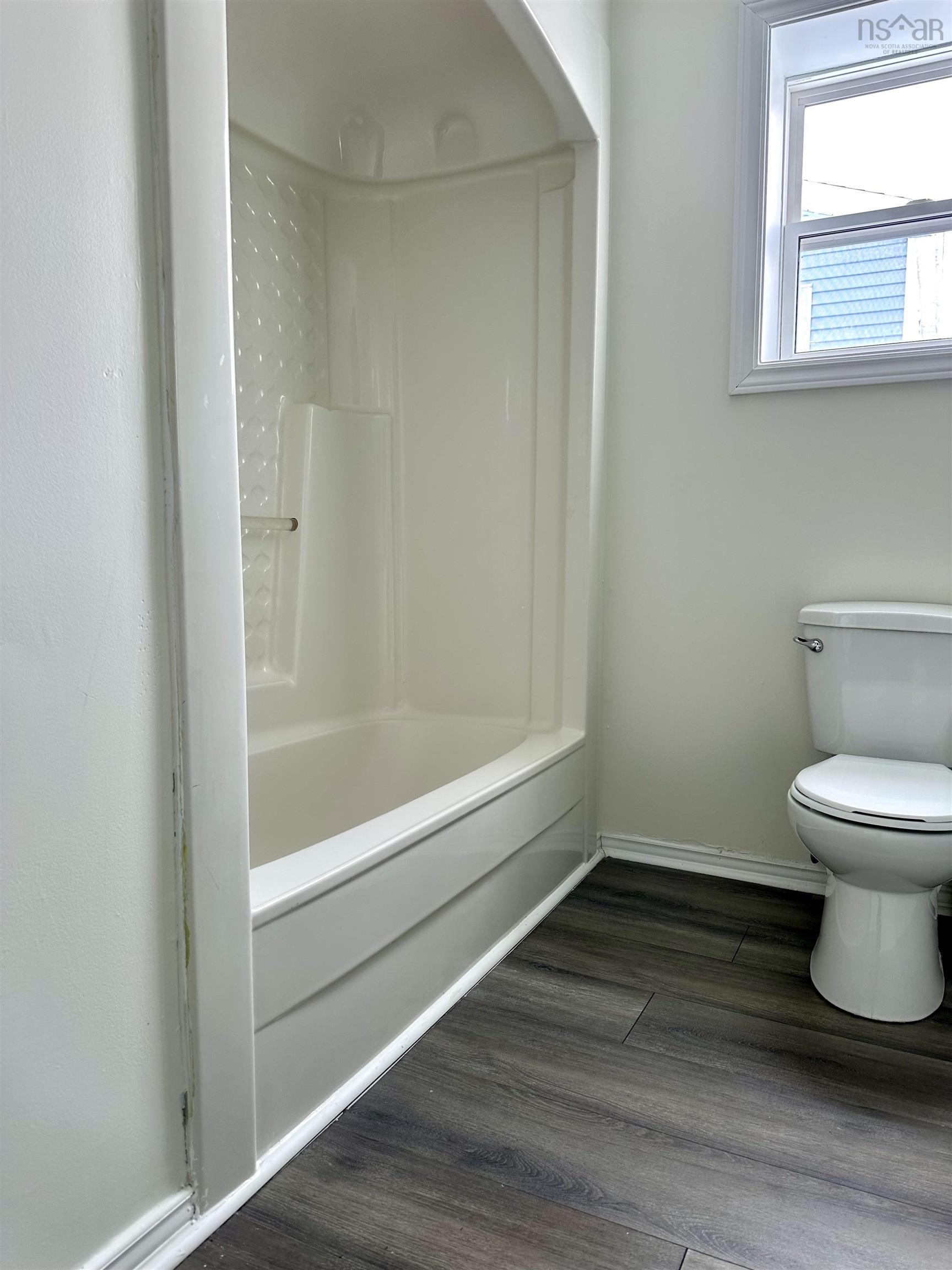 $319,900.00: 14 Crescent Drive, Glace Bay