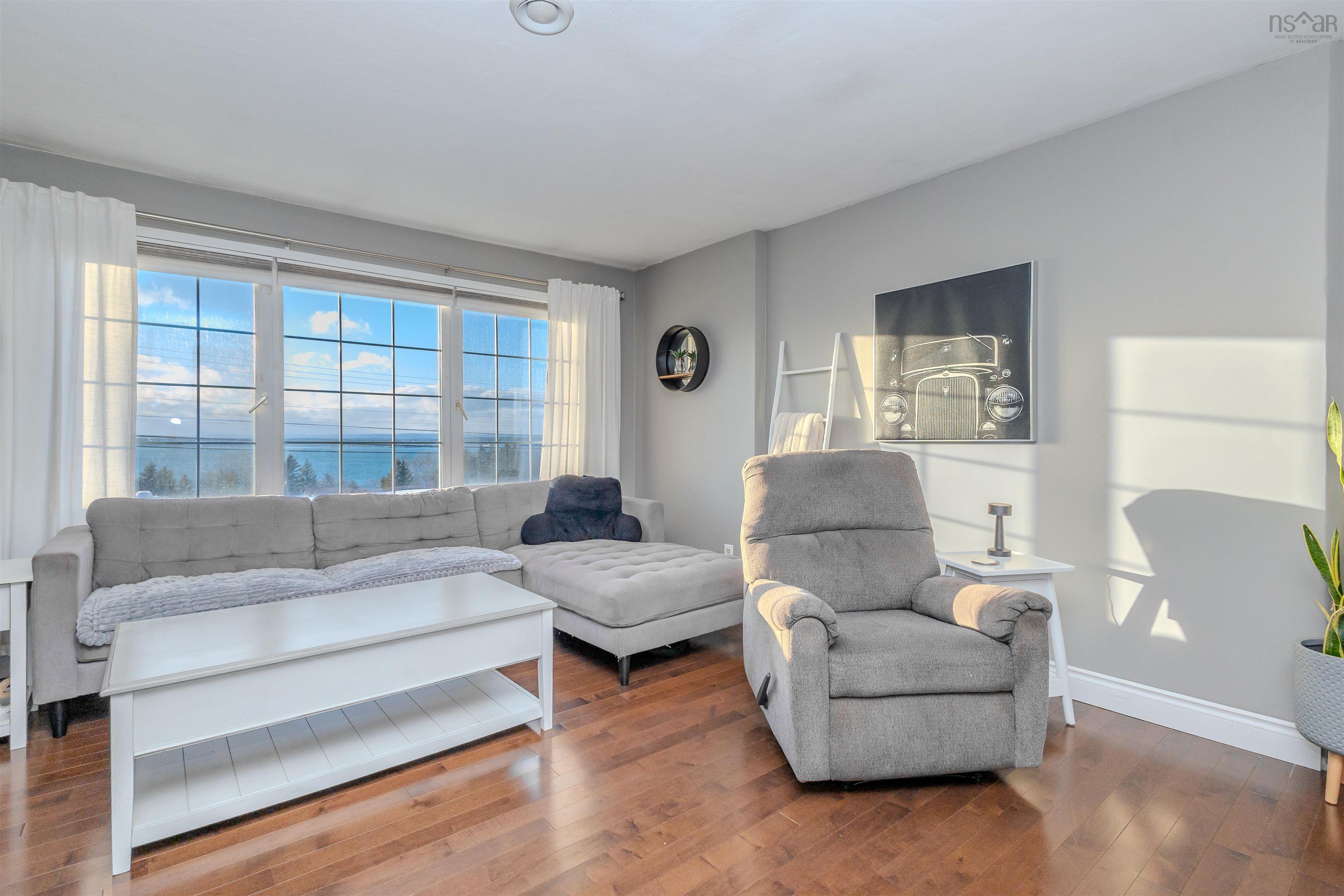 $369,900.00: 2182 New Waterford Highway, South Bar