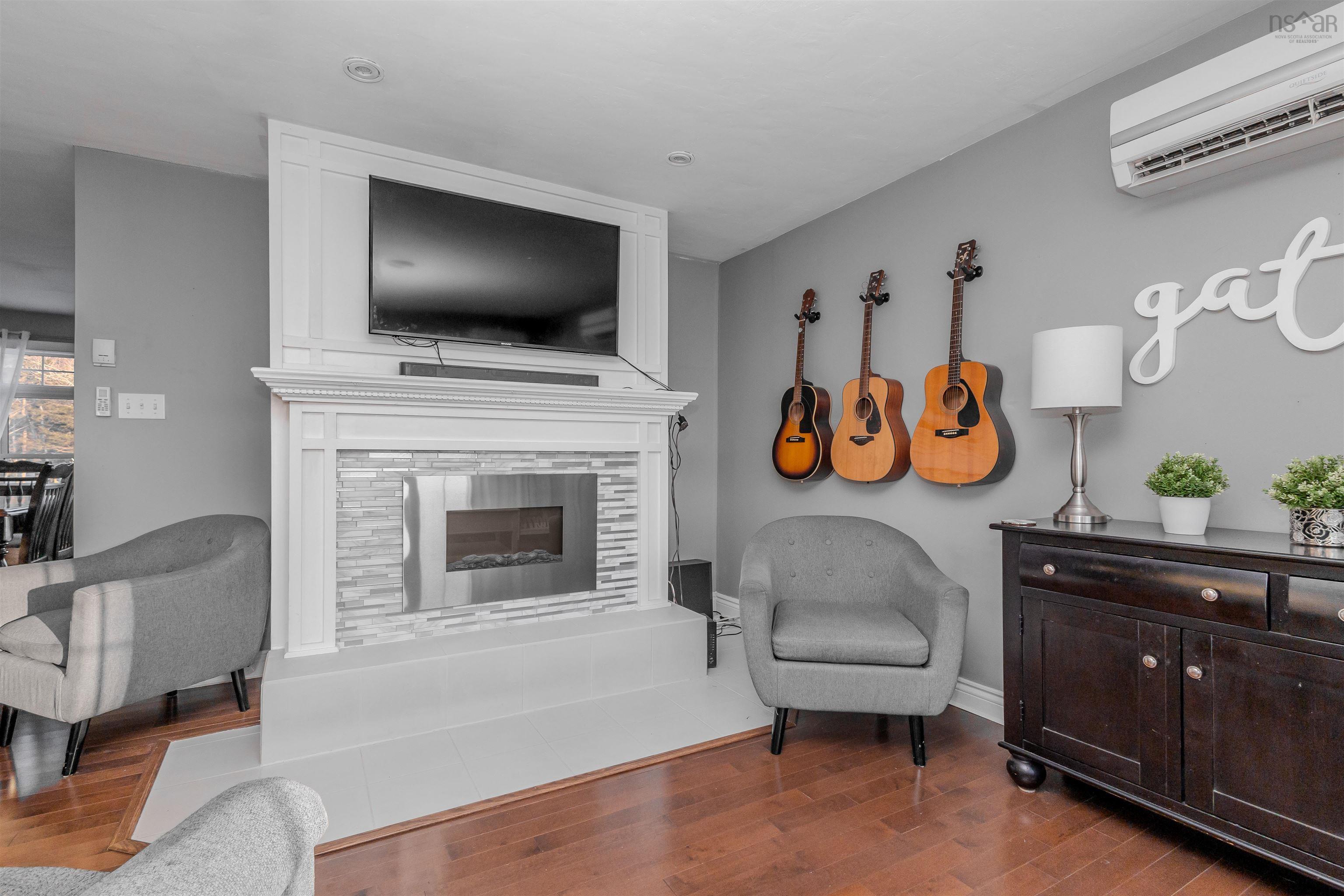 $369,900.00: 2182 New Waterford Highway, South Bar