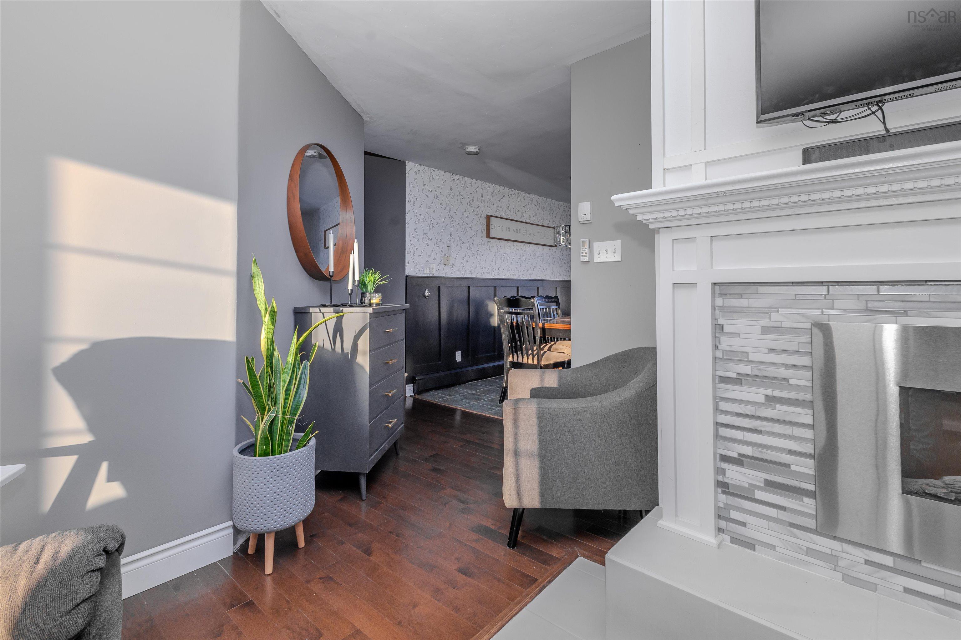 $369,900.00: 2182 New Waterford Highway, South Bar