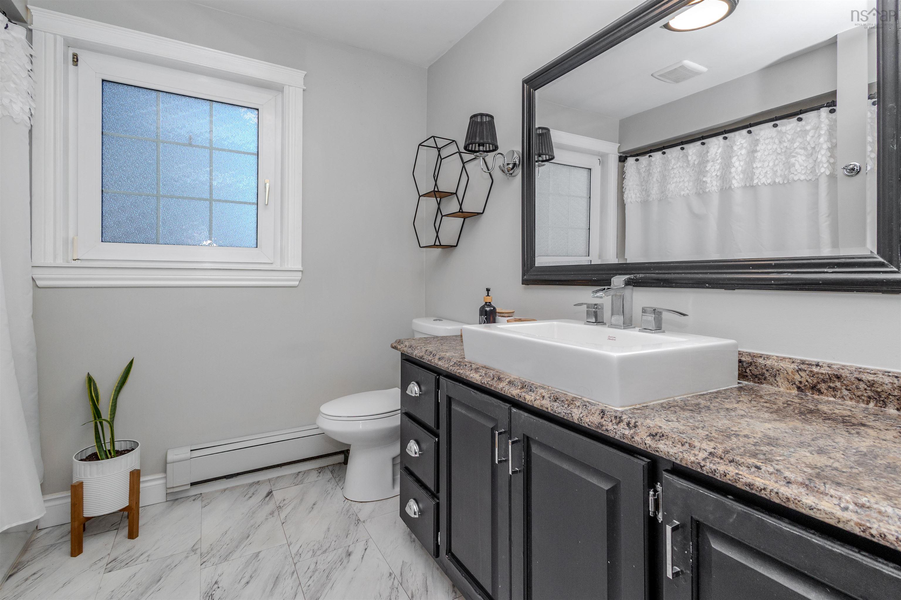 $369,900.00: 2182 New Waterford Highway, South Bar