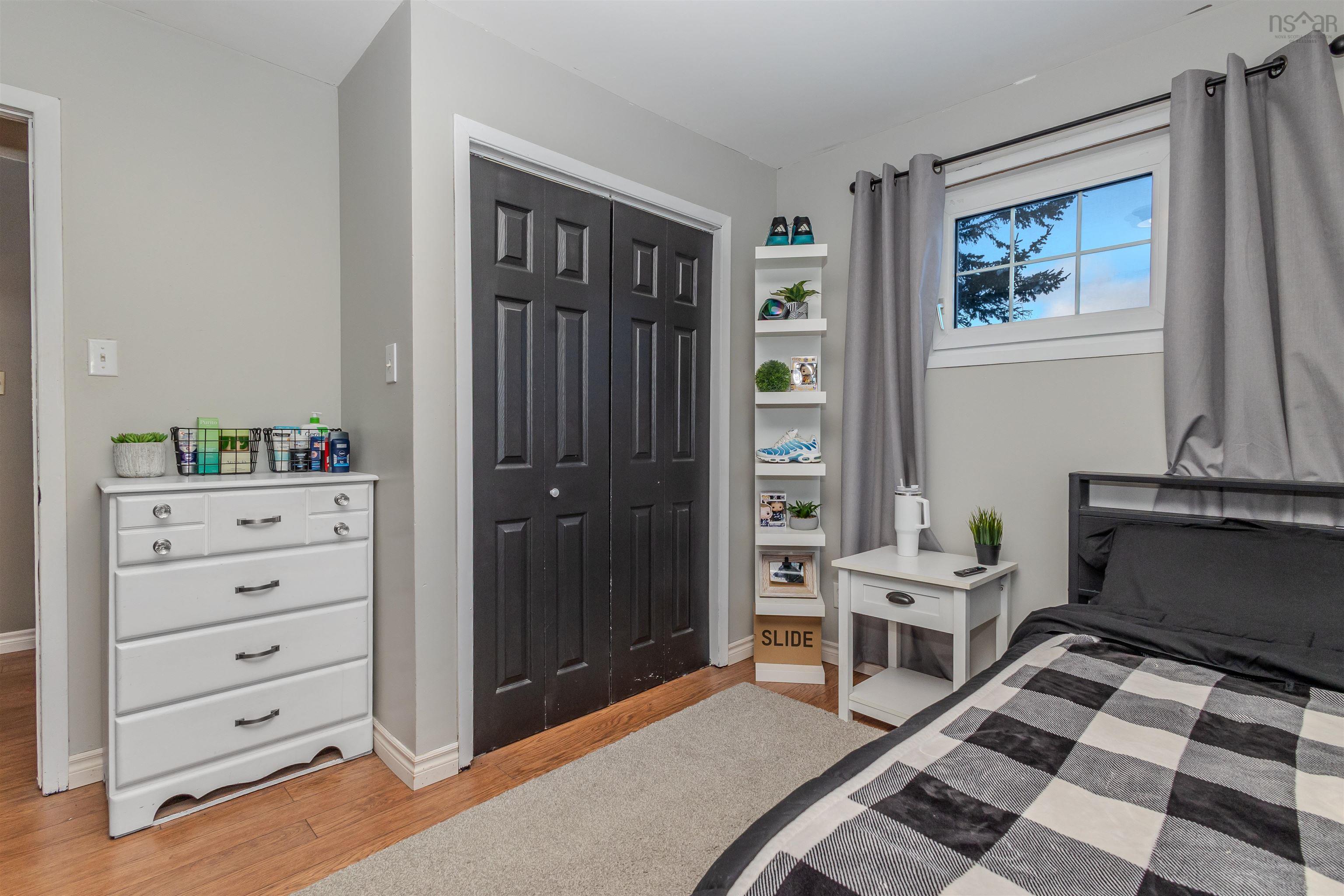 $369,900.00: 2182 New Waterford Highway, South Bar