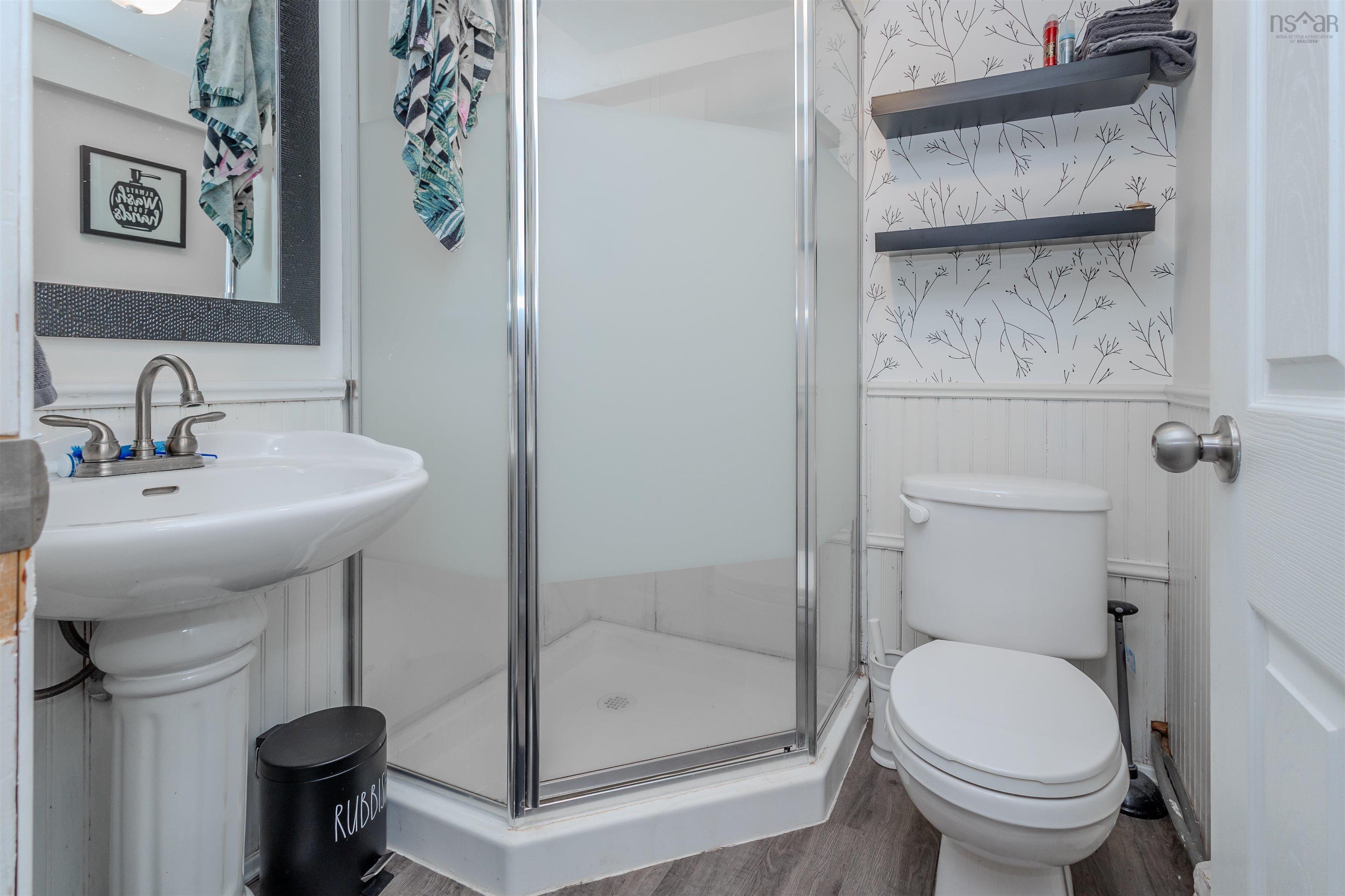 $369,900.00: 2182 New Waterford Highway, South Bar