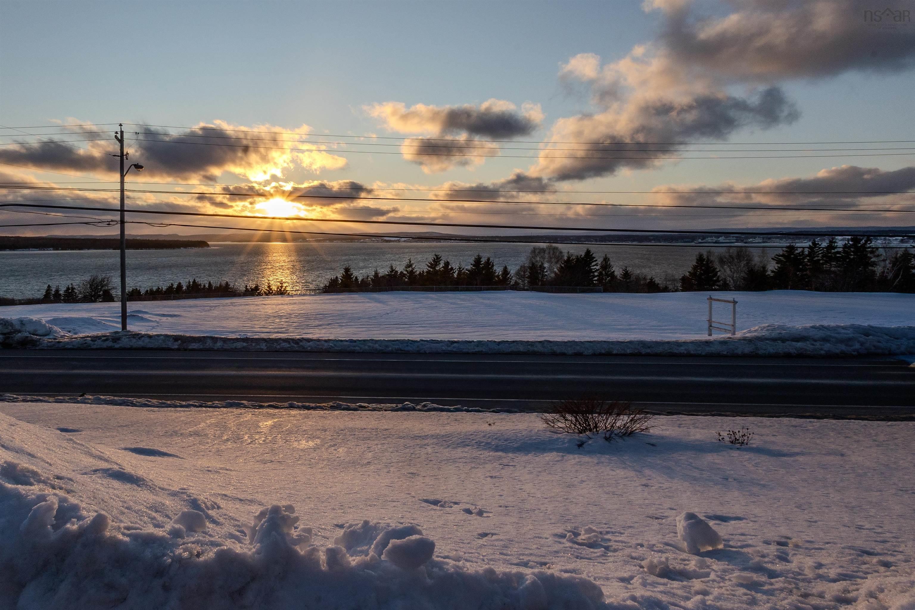 $369,900.00: 2182 New Waterford Highway, South Bar