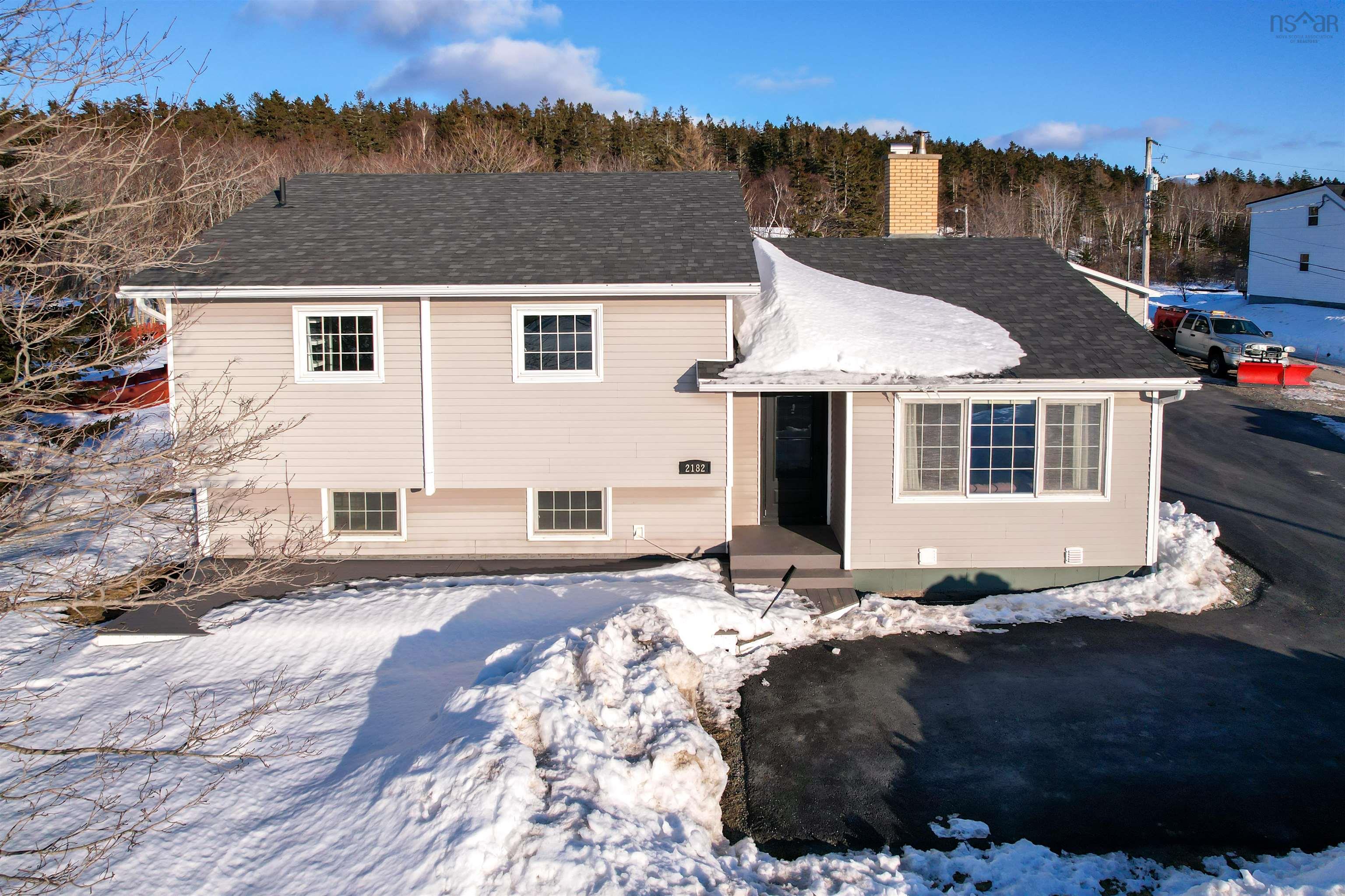 $369,900.00: 2182 New Waterford Highway, South Bar