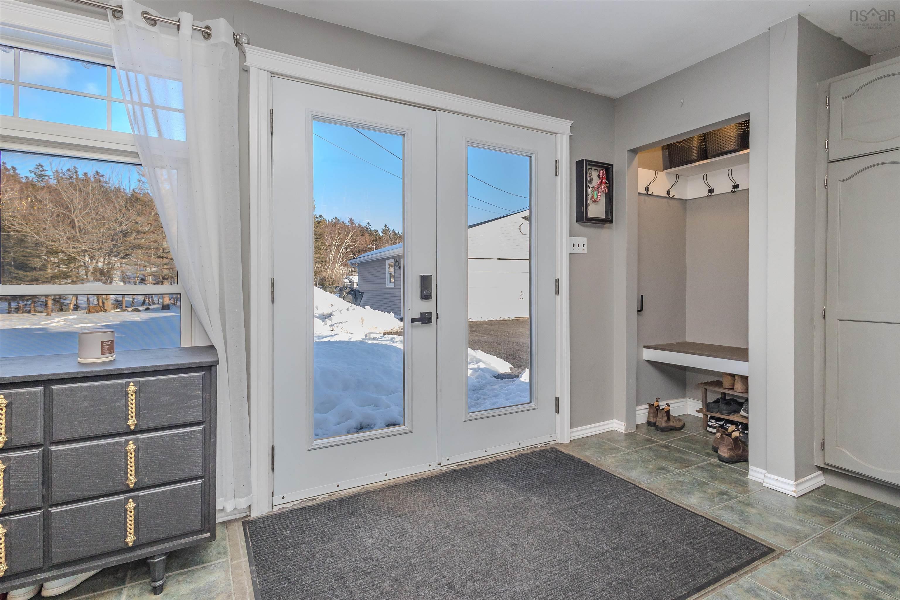 $369,900.00: 2182 New Waterford Highway, South Bar