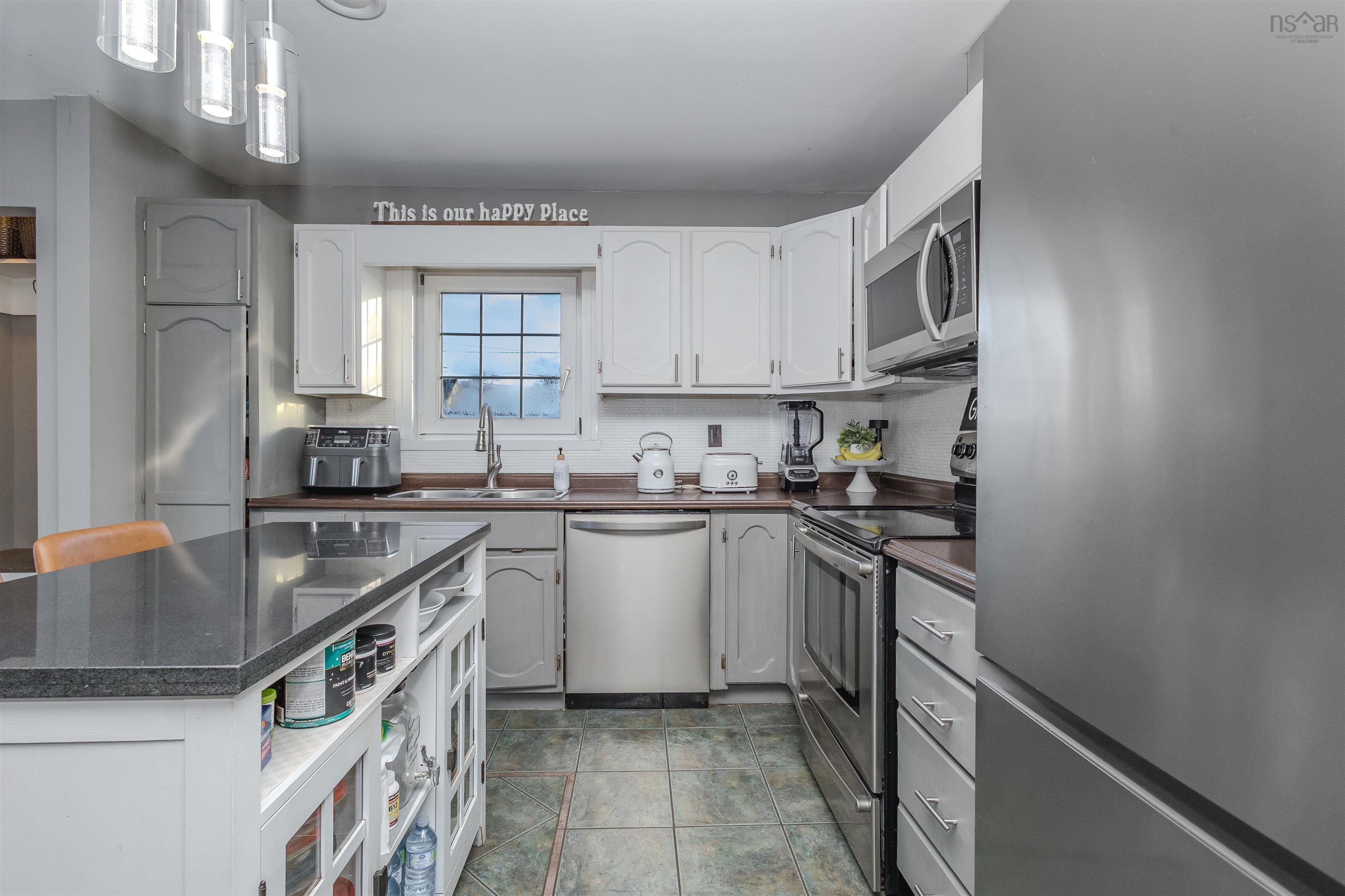 $369,900.00: 2182 New Waterford Highway, South Bar