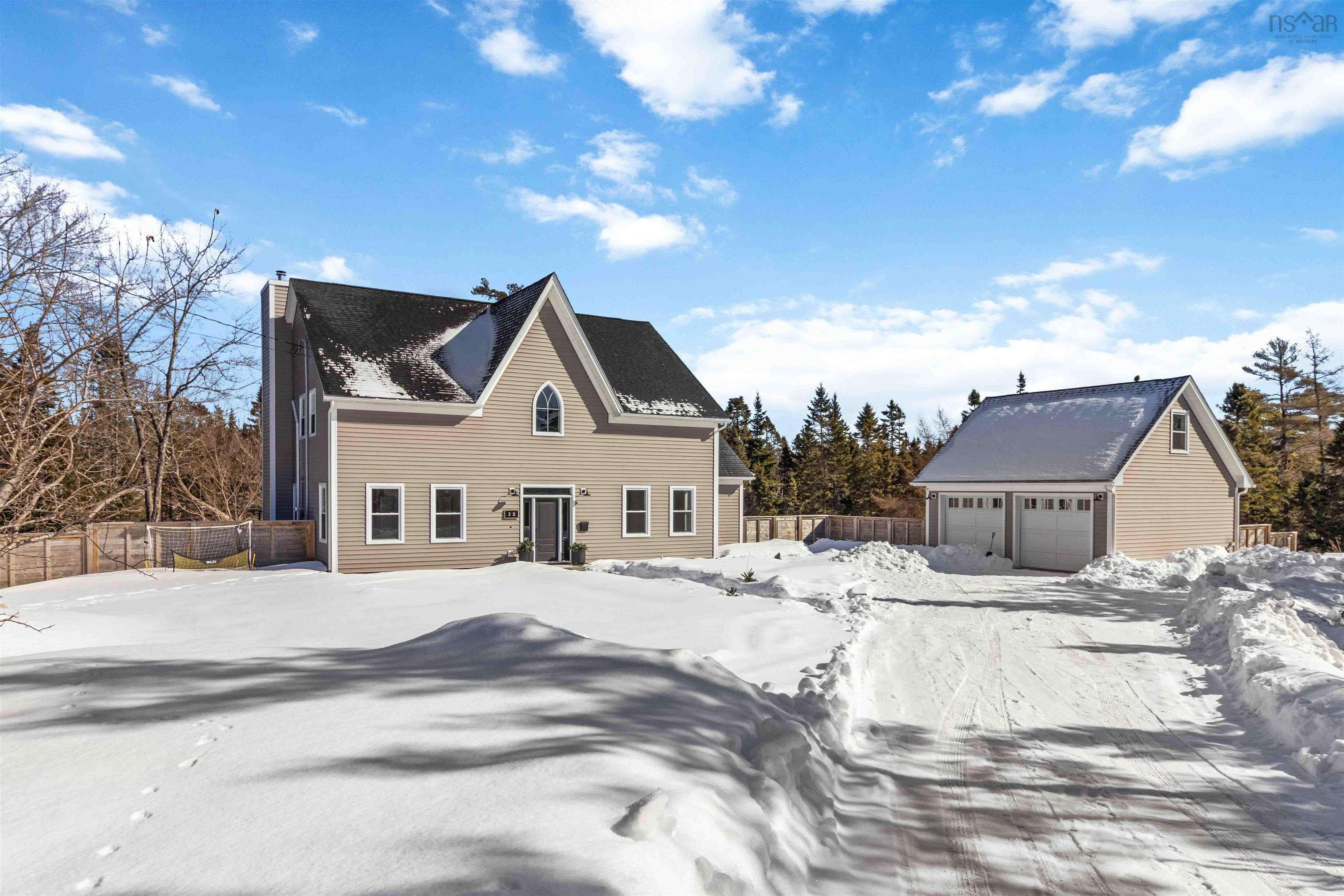 $997,000.00: 25 White Pine Ridge, Hubley