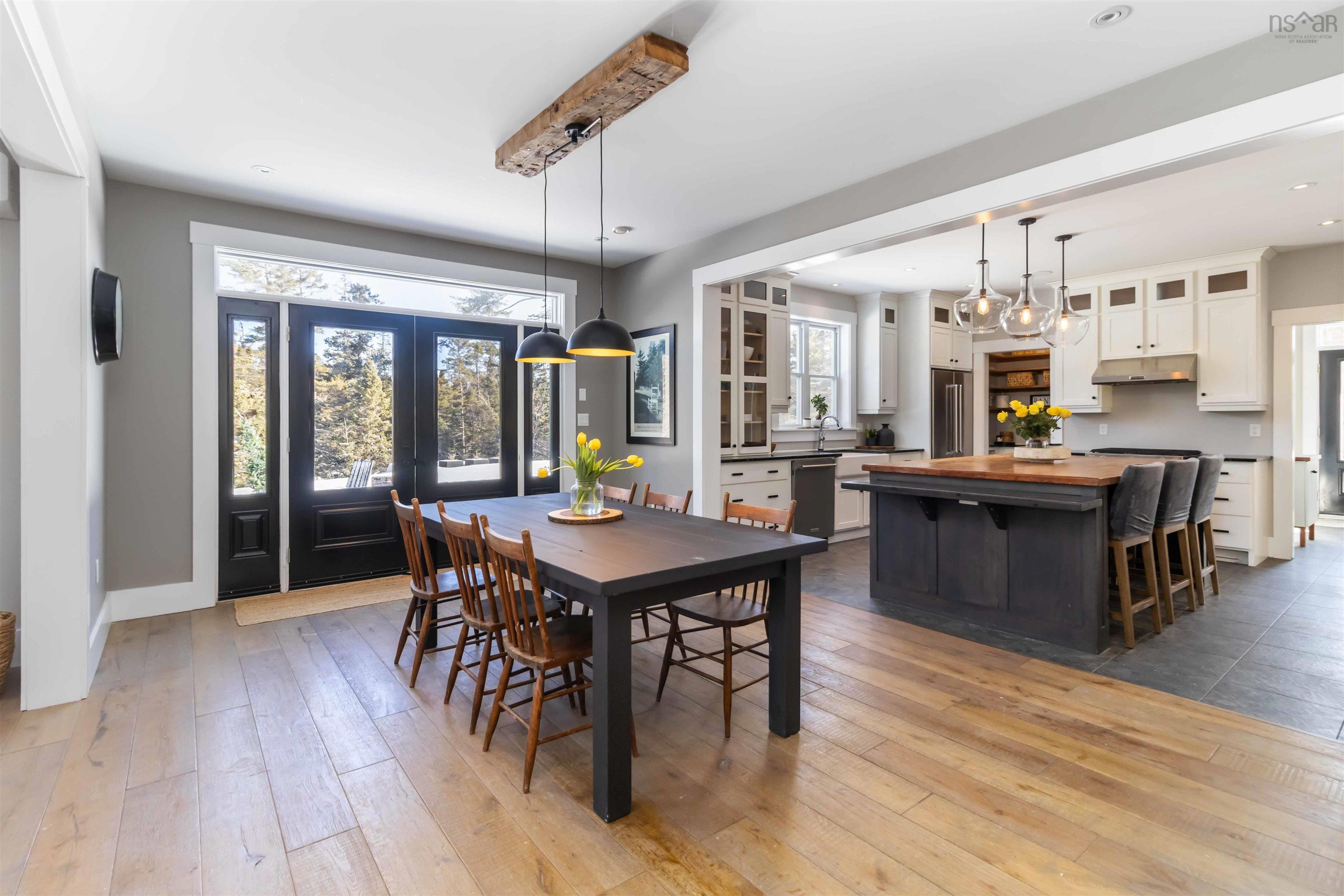 $997,000.00: 25 White Pine Ridge, Hubley