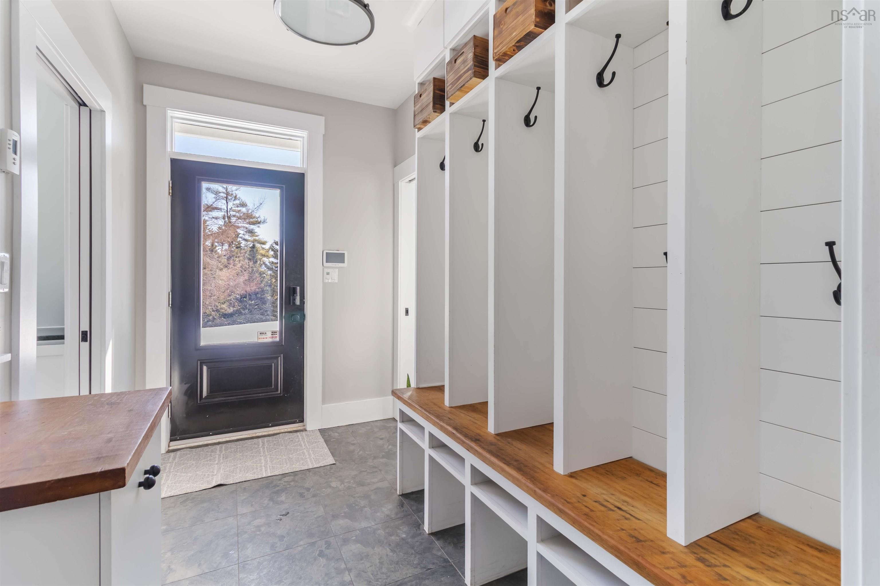 $997,000.00: 25 White Pine Ridge, Hubley