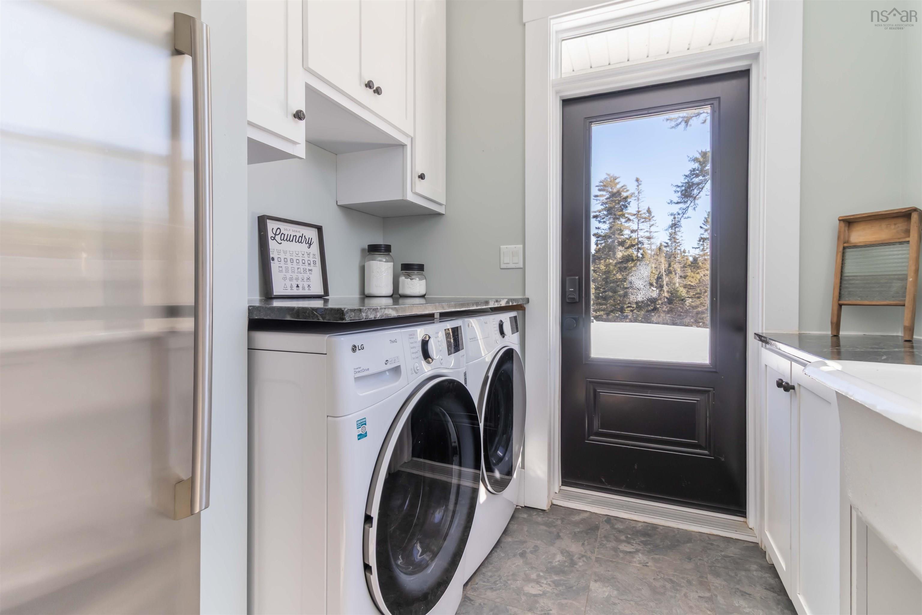 $997,000.00: 25 White Pine Ridge, Hubley