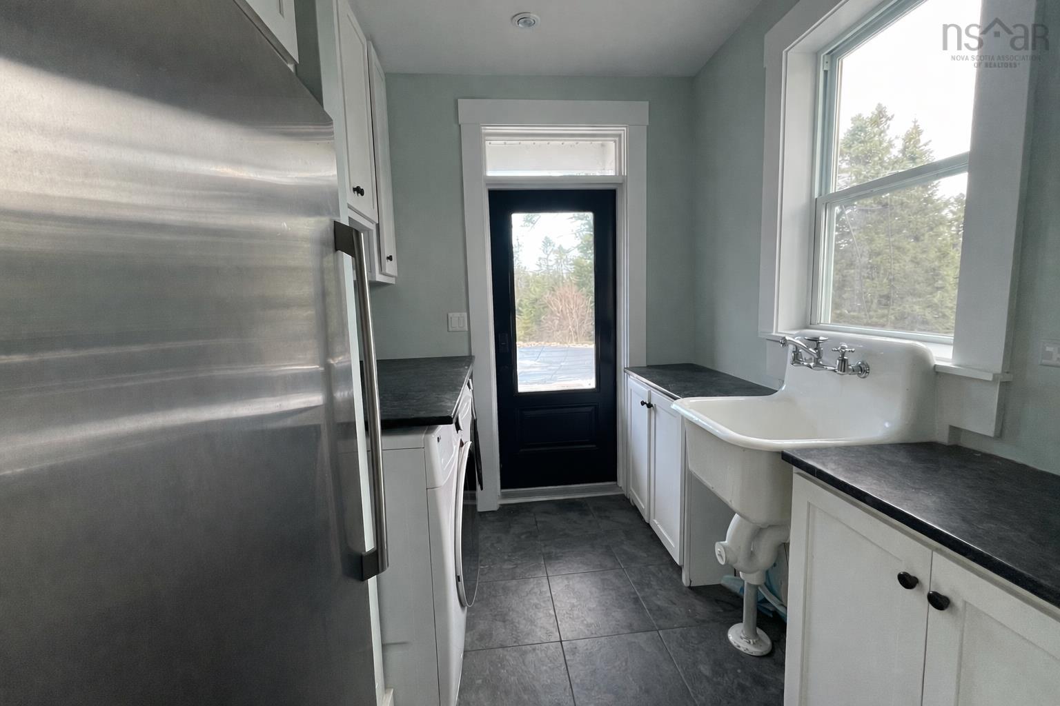 $997,000.00: 25 White Pine Ridge, Hubley