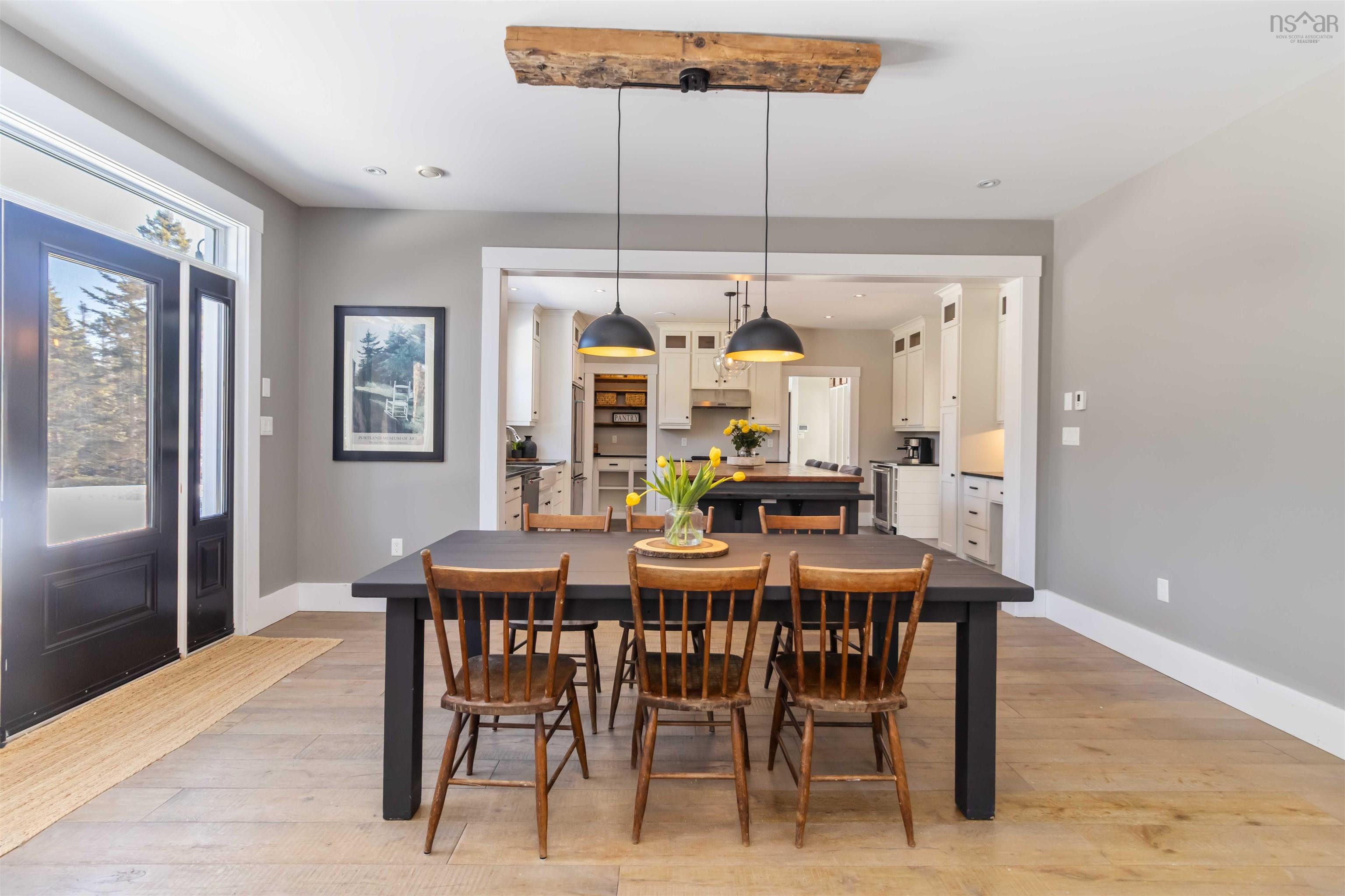 $997,000.00: 25 White Pine Ridge, Hubley