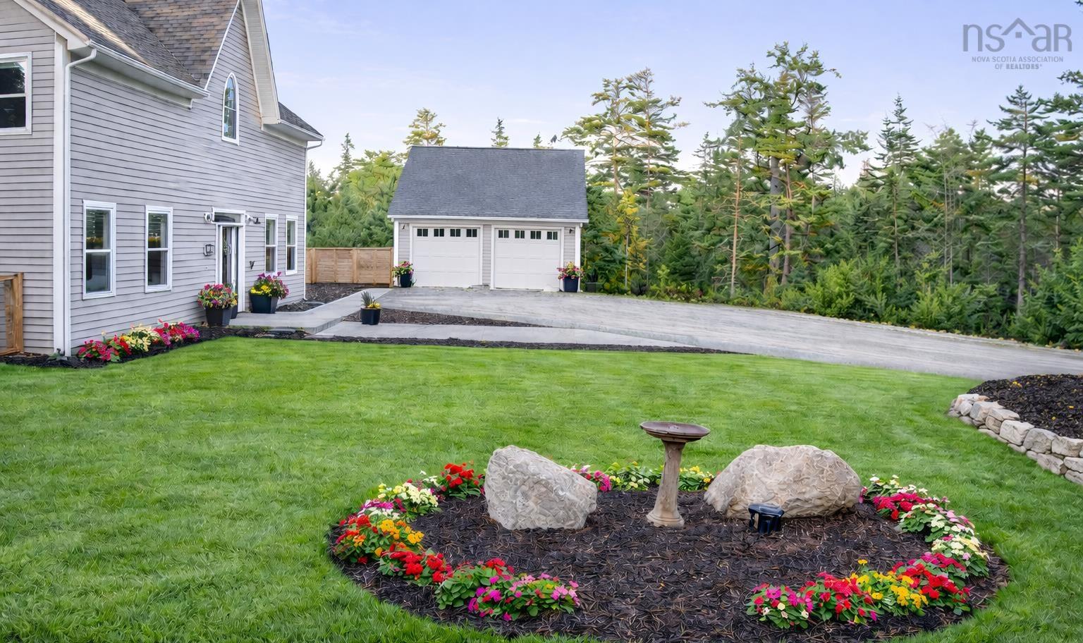 $997,000.00: 25 White Pine Ridge, Hubley