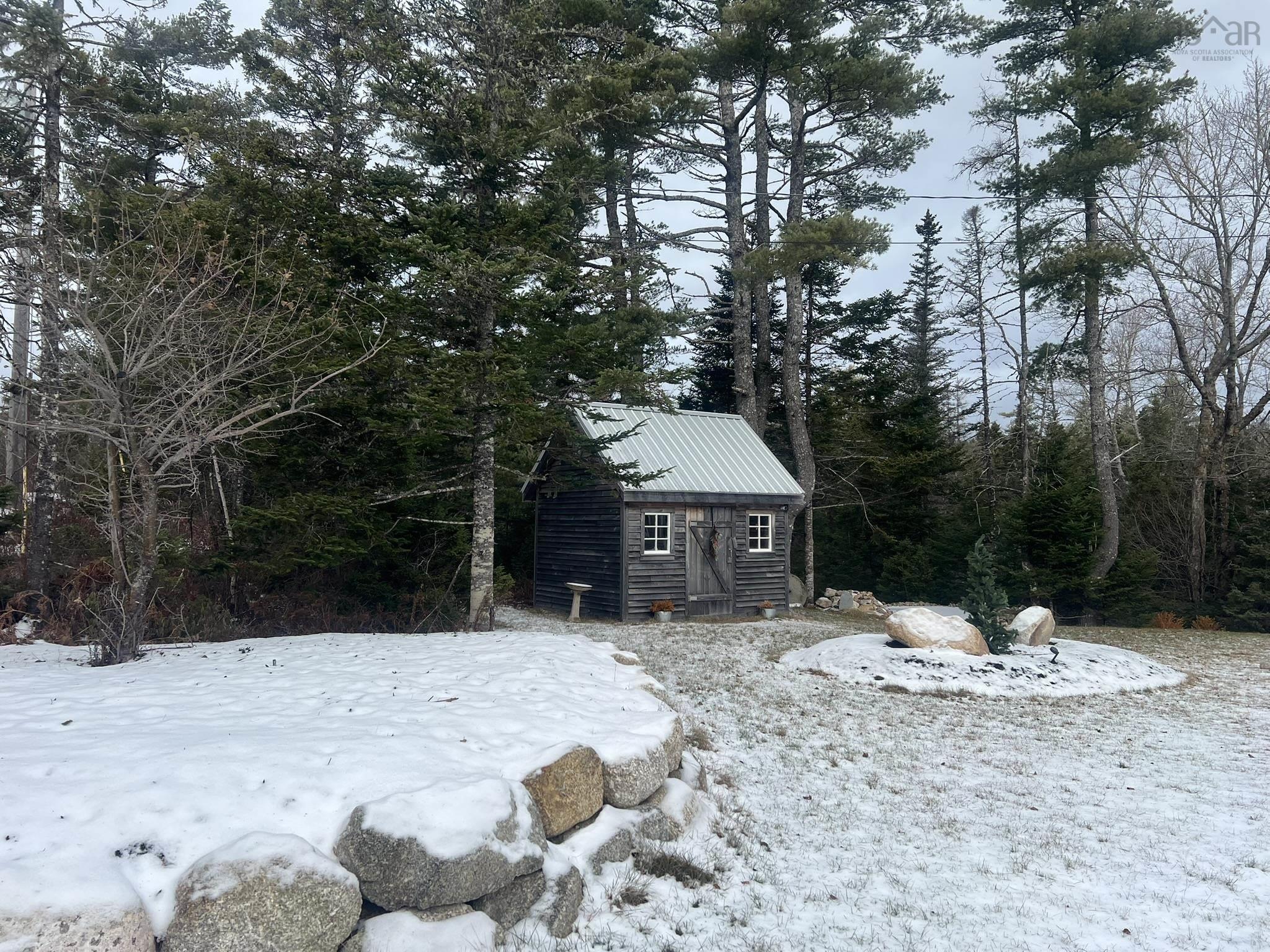 $997,000.00: 25 White Pine Ridge, Hubley