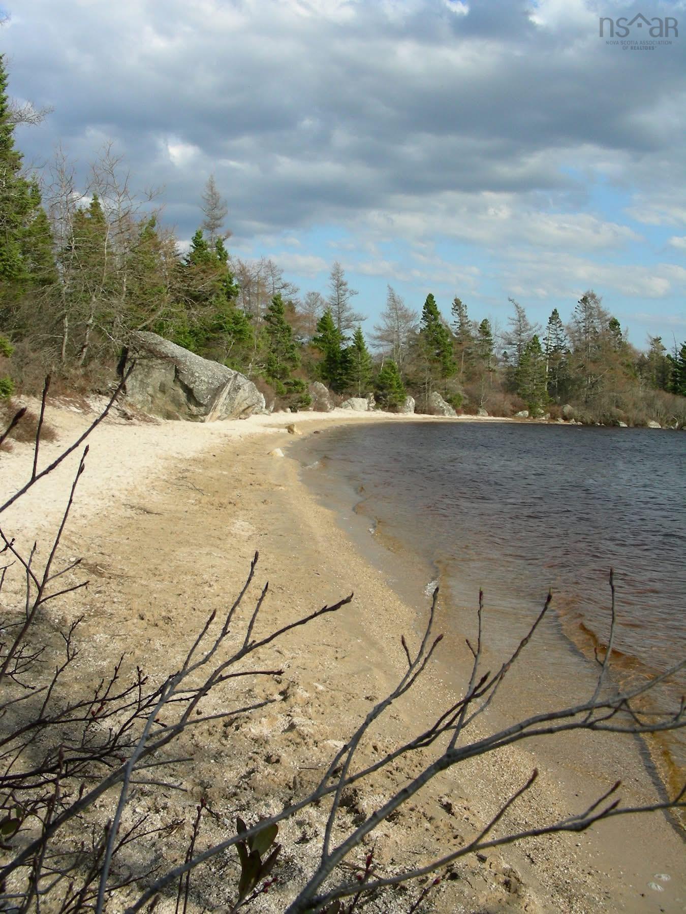 $997,000.00: 25 White Pine Ridge, Hubley