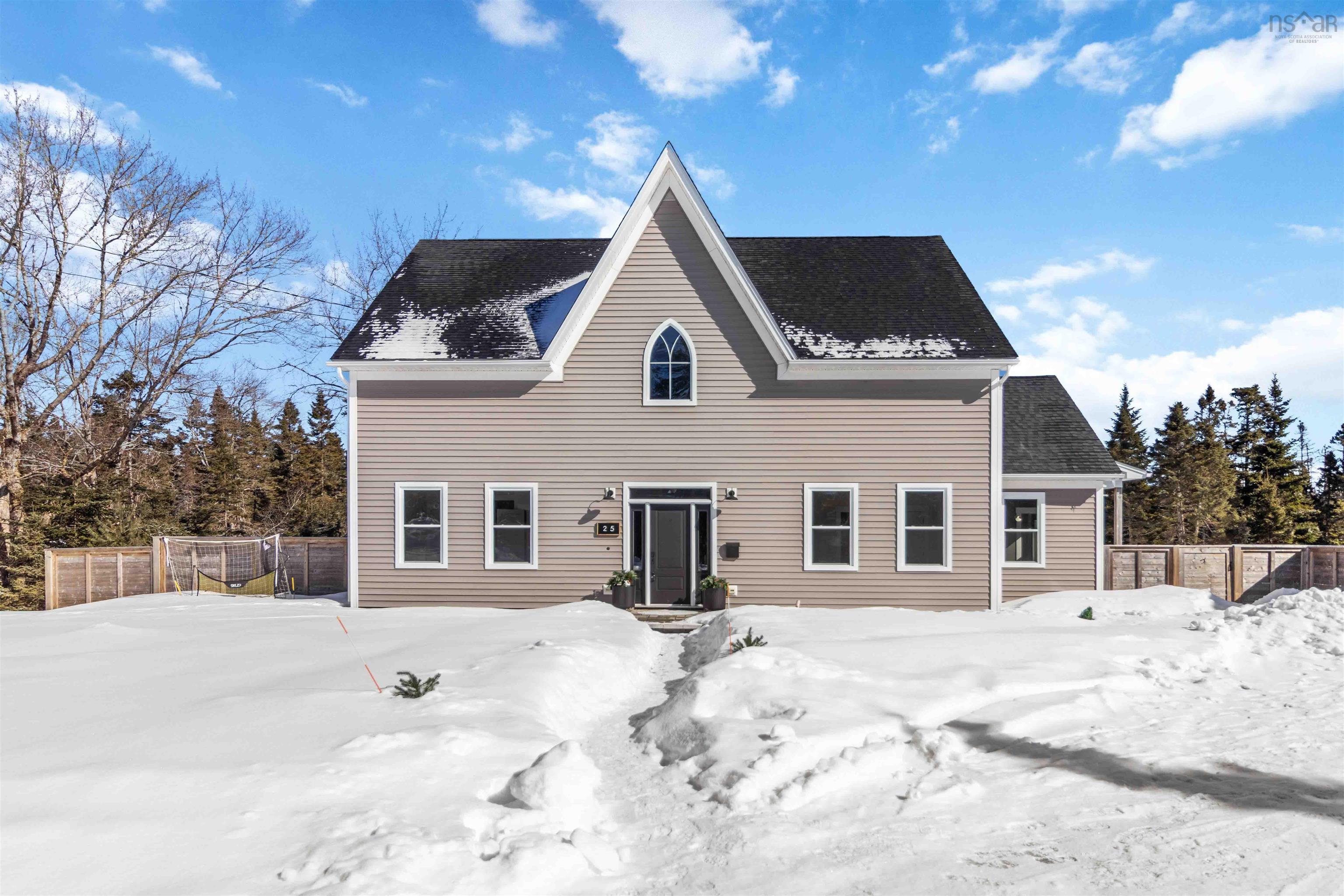 $997,000.00: 25 White Pine Ridge, Hubley