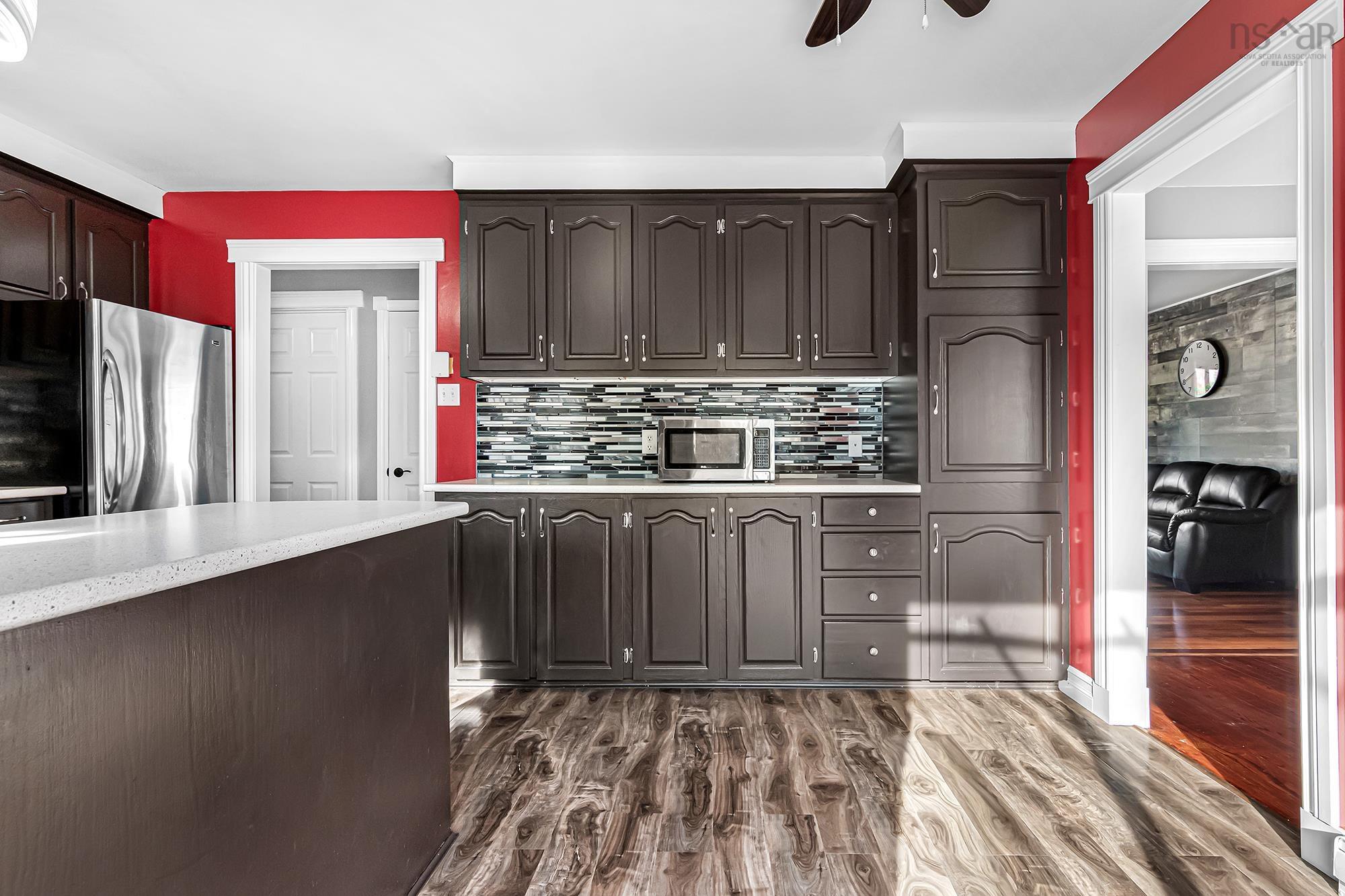 $549,900.00: 35 Poplar Drive, Lantz