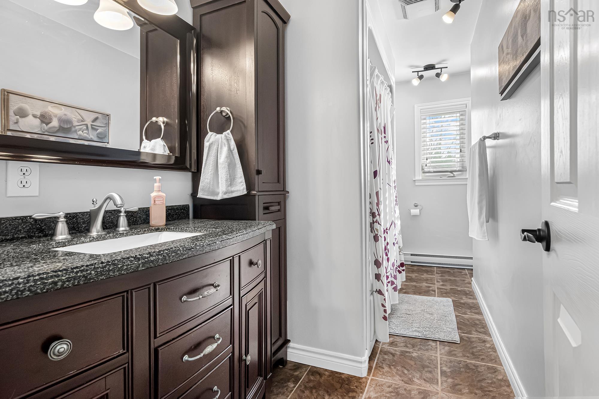 $549,900.00: 35 Poplar Drive, Lantz