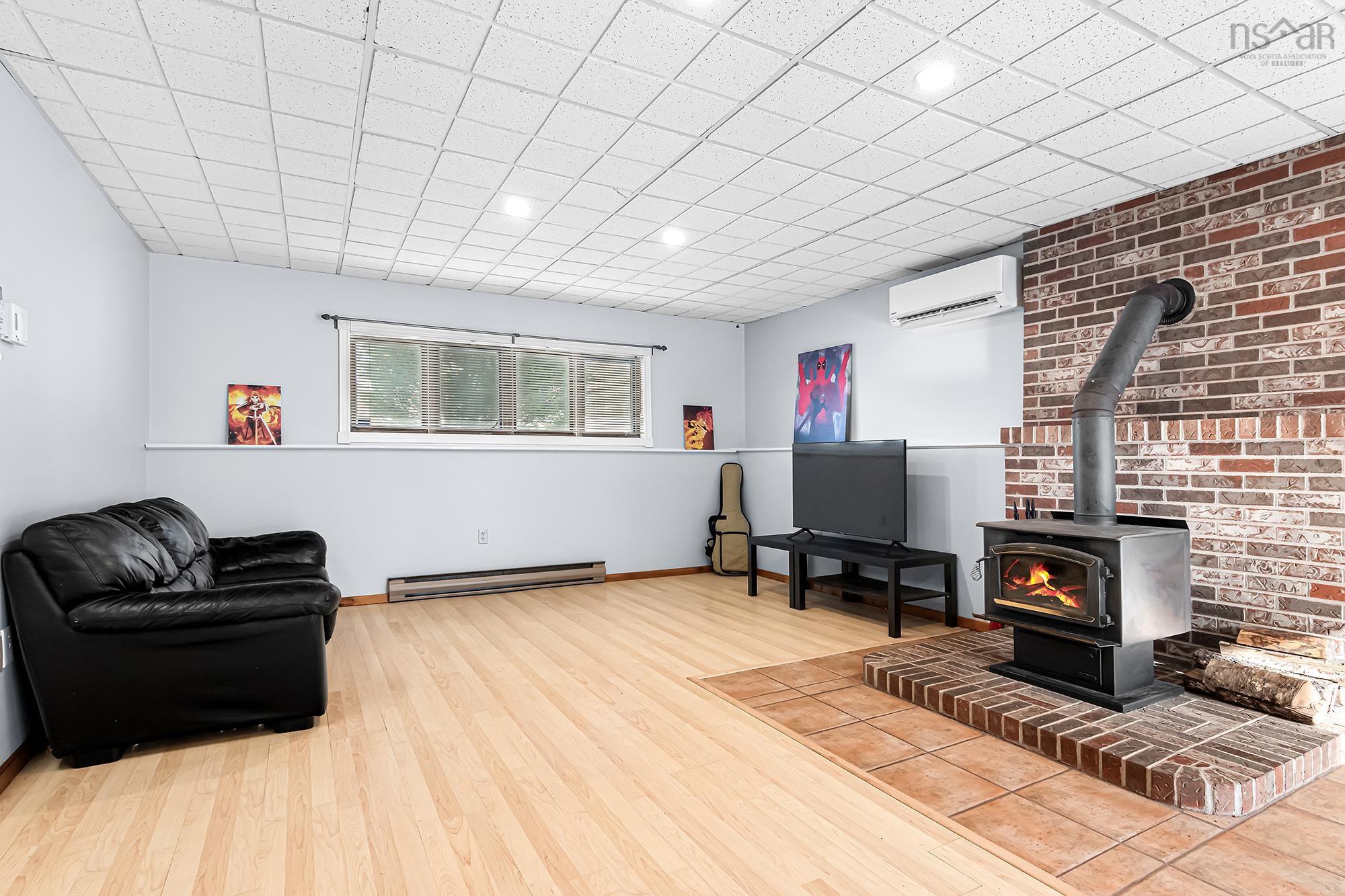 $549,900.00: 35 Poplar Drive, Lantz