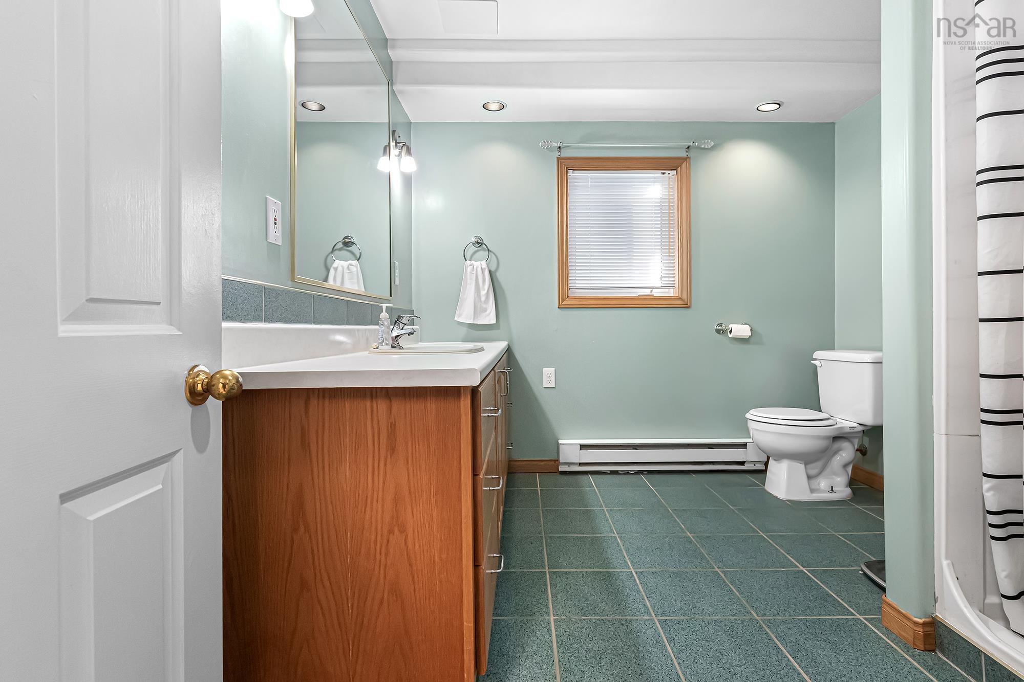 $549,900.00: 35 Poplar Drive, Lantz