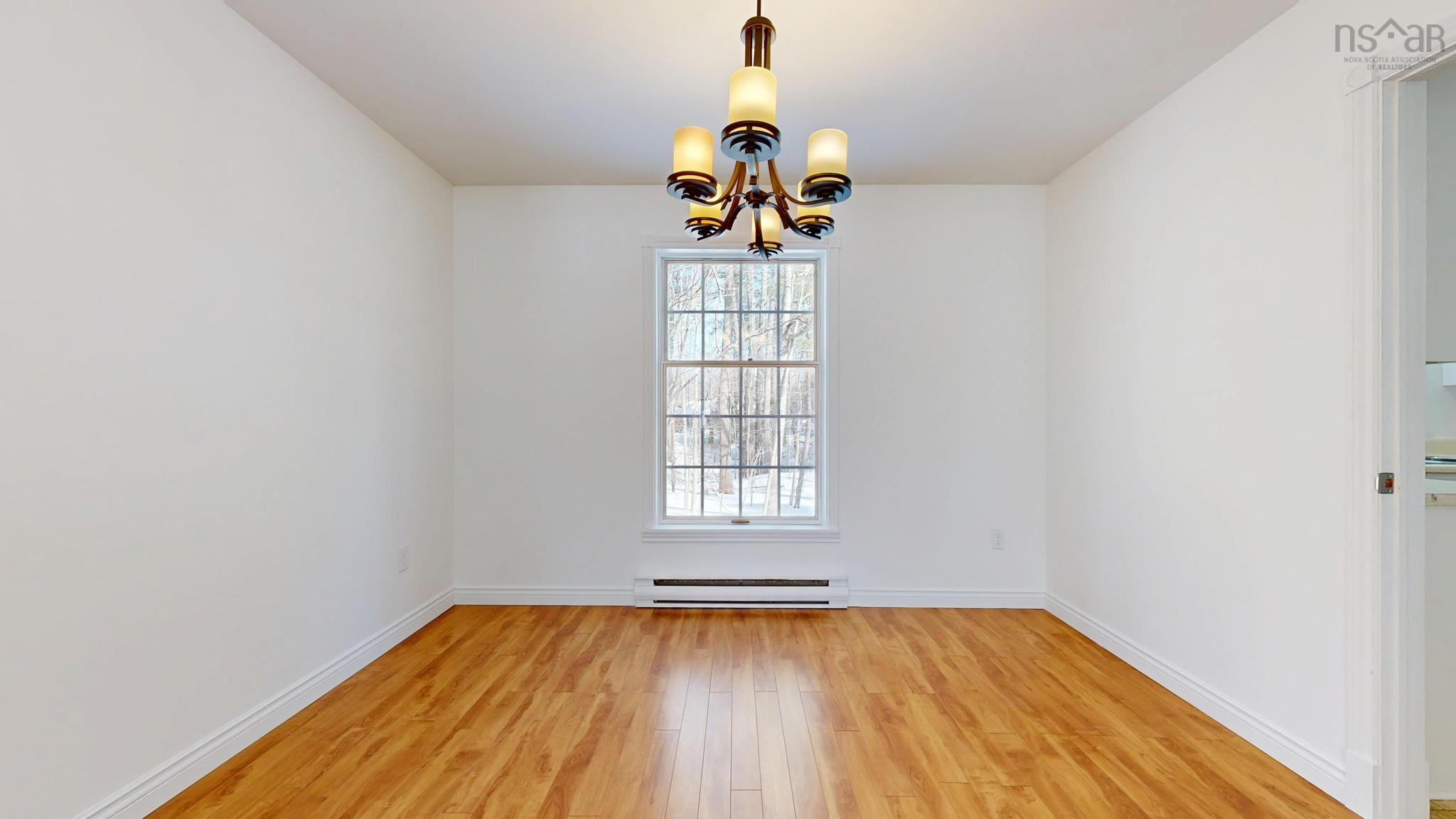 $369,900.00: 1421 Princess Crescent, Coldbrook