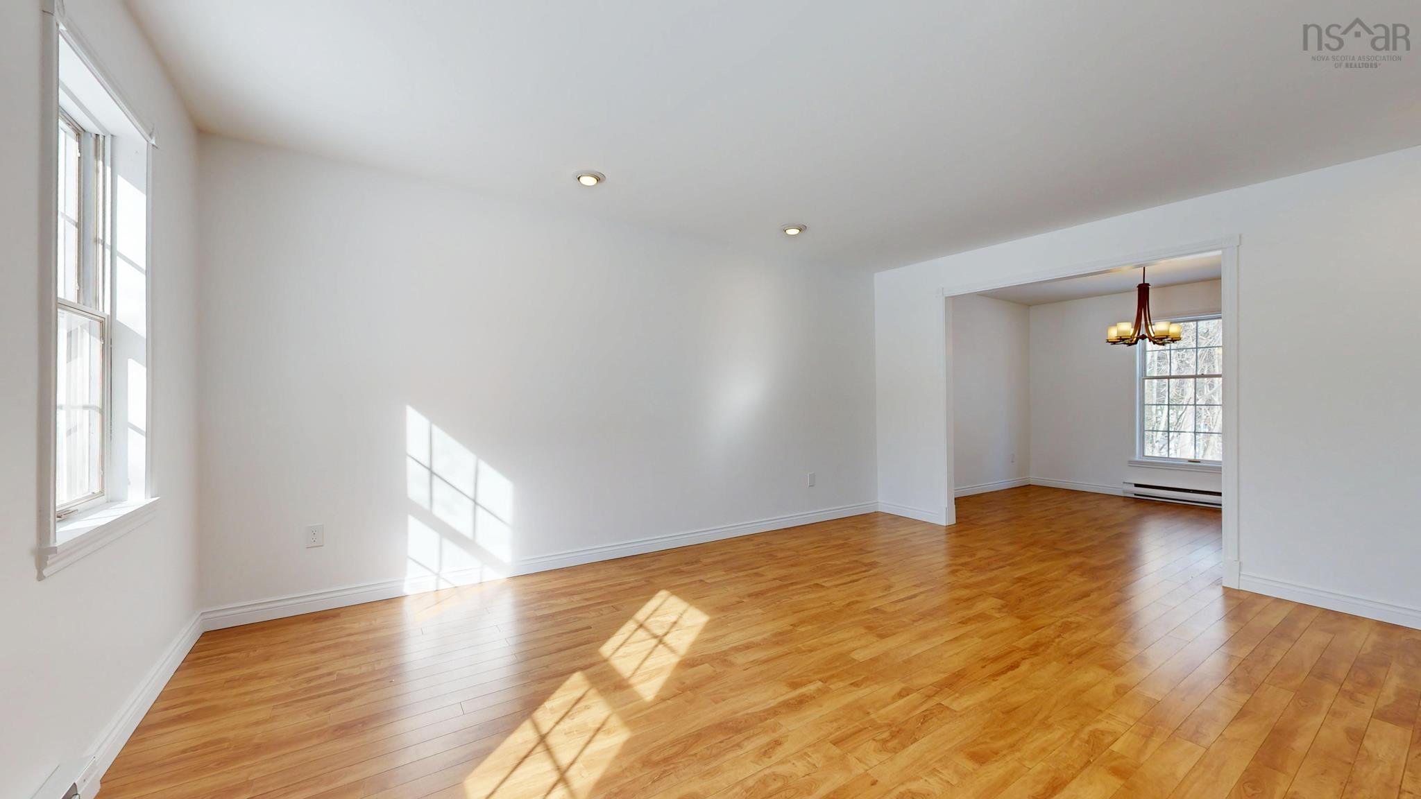 $369,900.00: 1421 Princess Crescent, Coldbrook