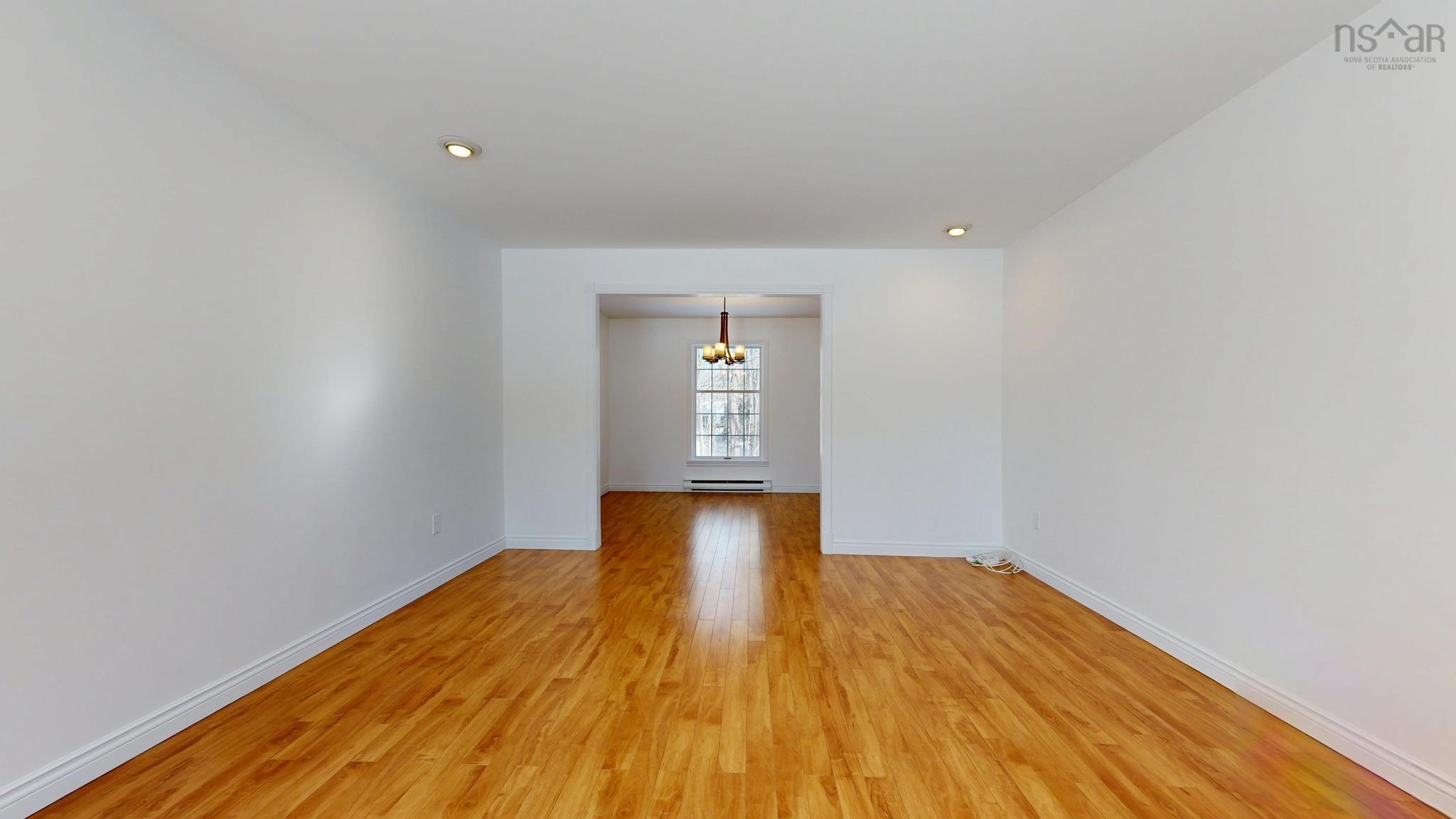 $369,900.00: 1421 Princess Crescent, Coldbrook