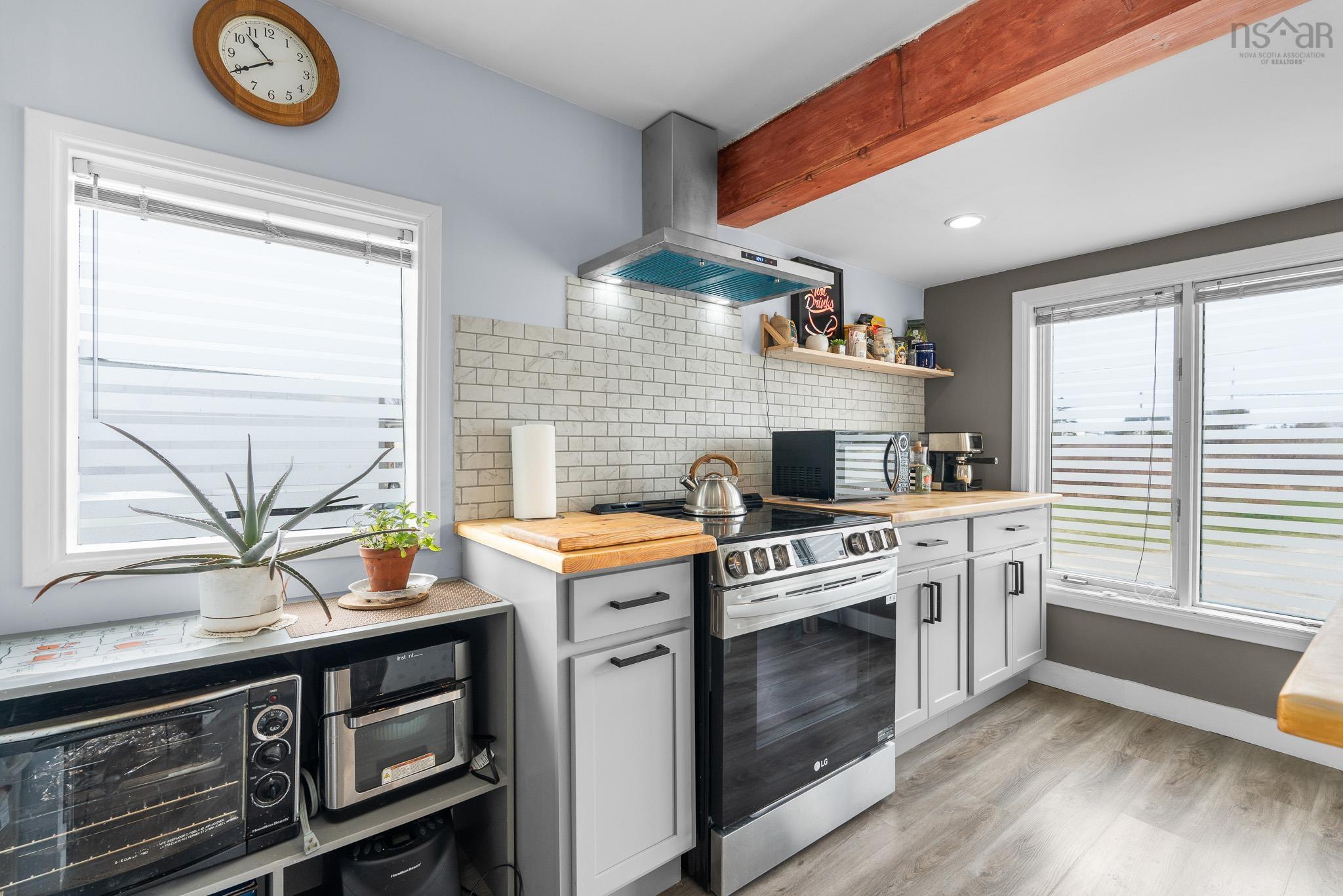 $374,900.00: 17 Ponderosa Lane, Lower West Pubnico