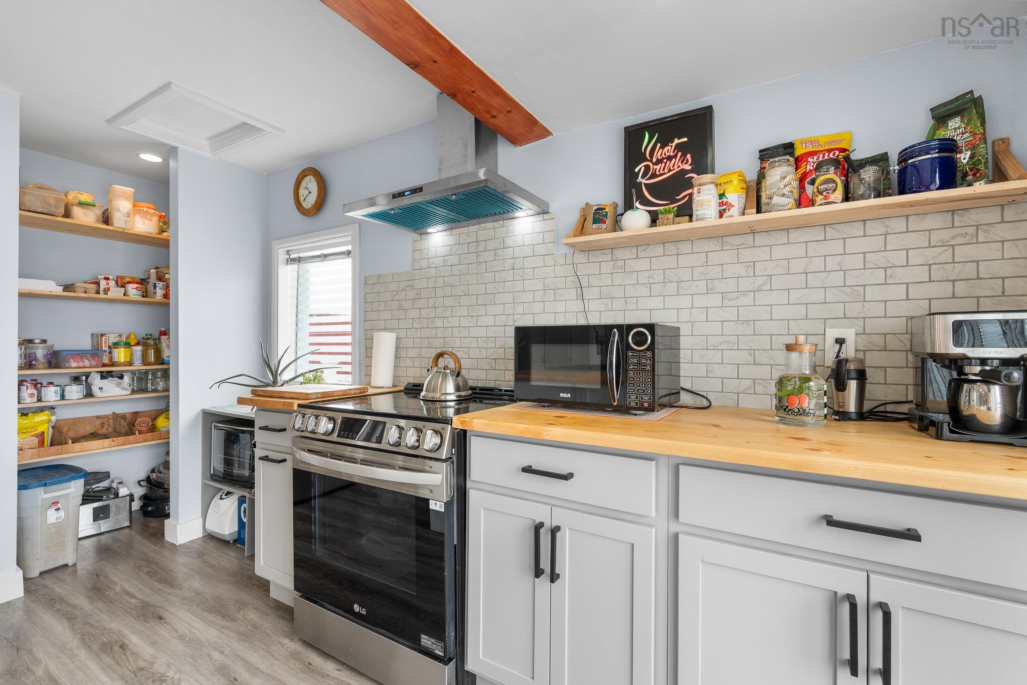 $374,900.00: 17 Ponderosa Lane, Lower West Pubnico