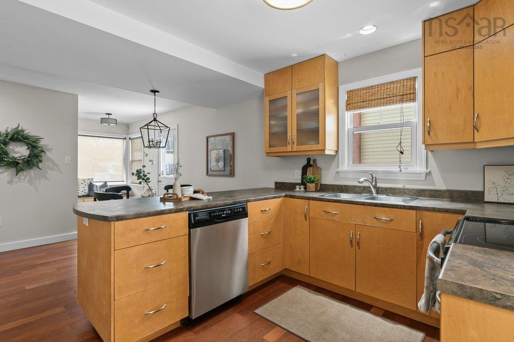 $519,900.00: 31 Guysborough Avenue, Dartmouth