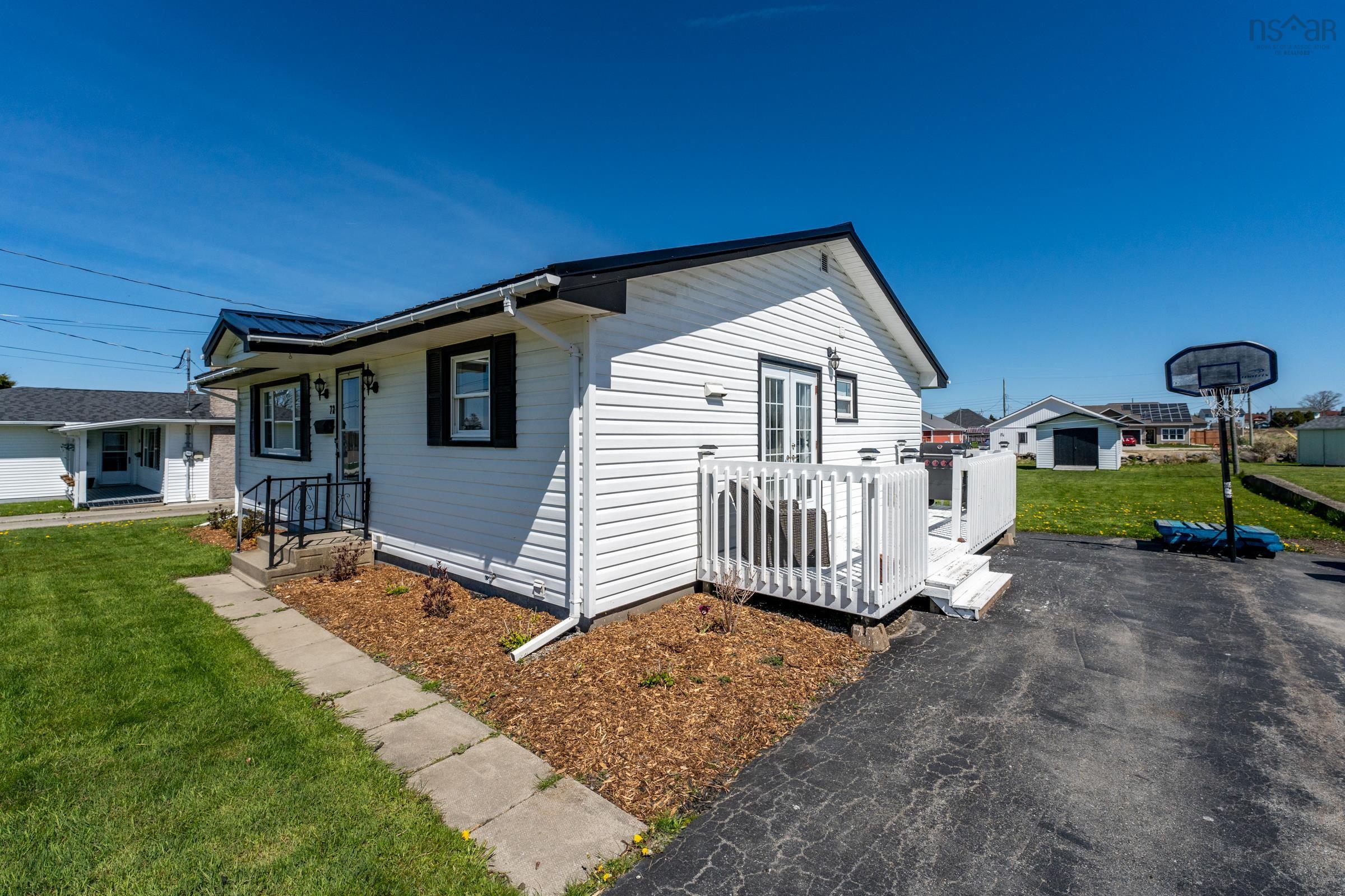 $295,000.00: 72 Hibernia Street, Yarmouth