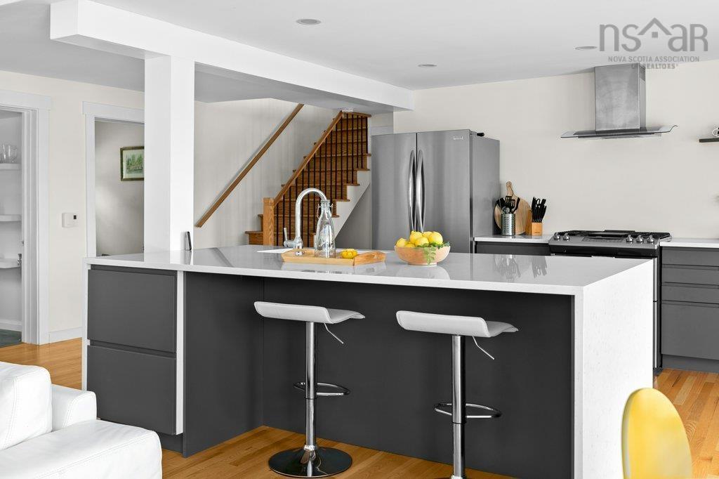 $1,350,000.00: 170 & 166 Laura