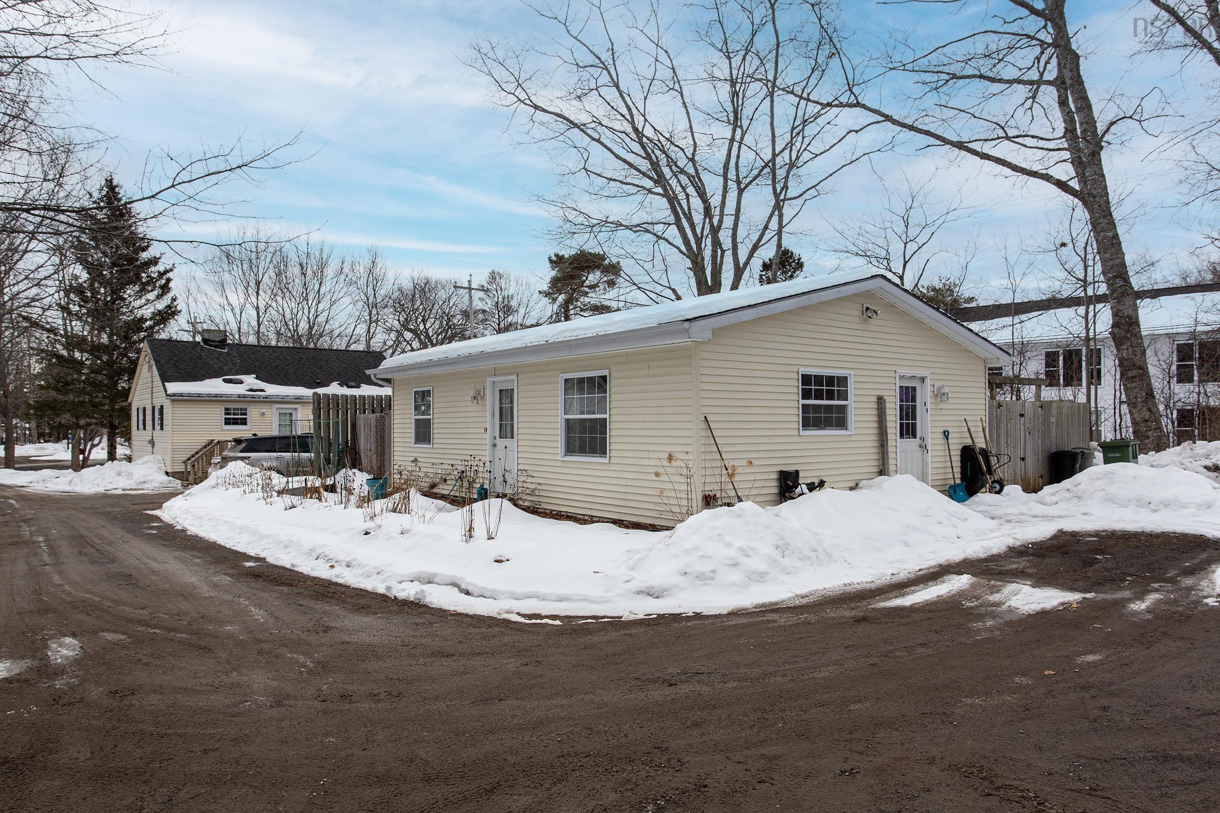 $325,000.00: 499 Main Street, Middleton