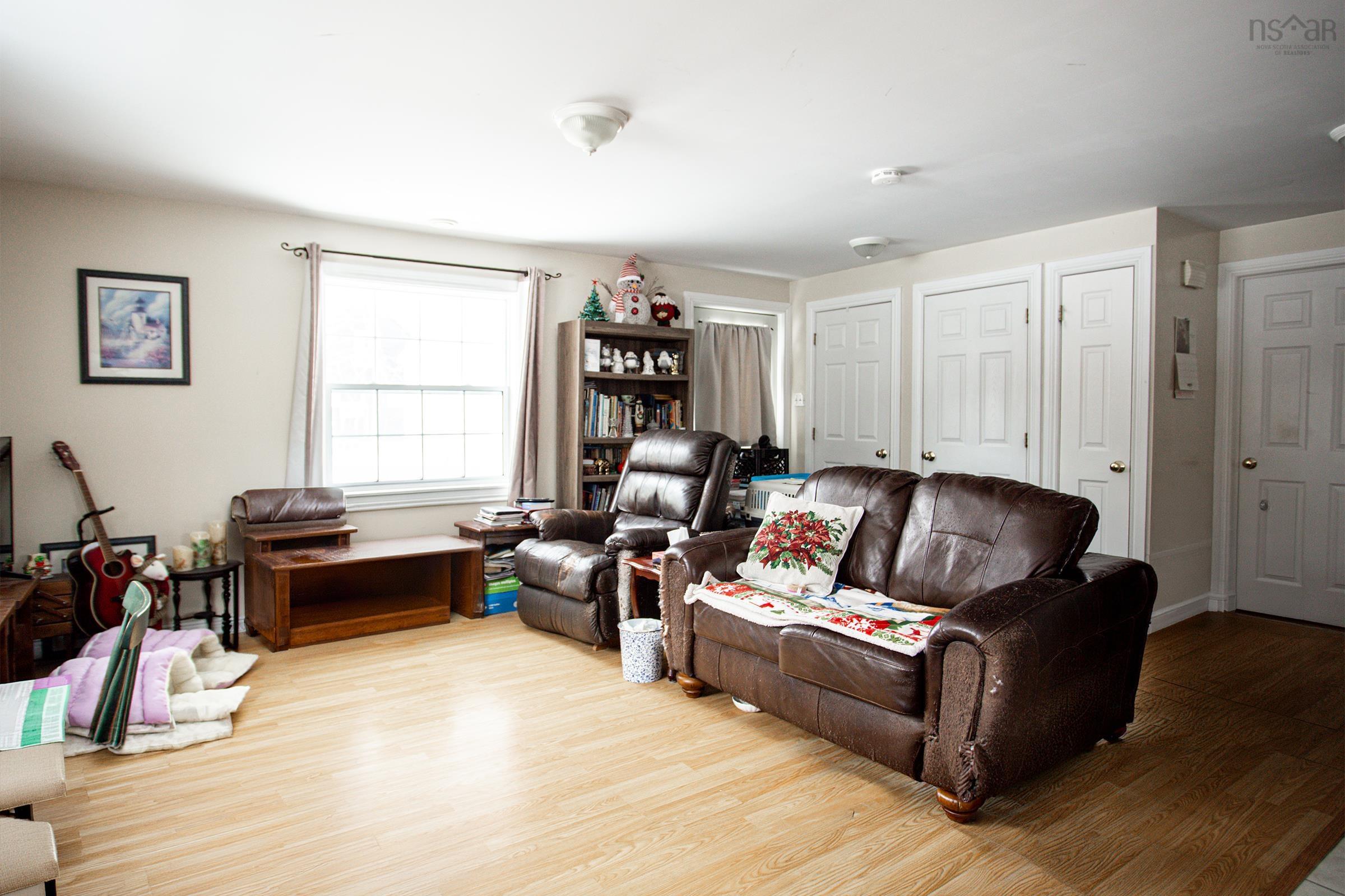 $325,000.00: 499 Main Street, Middleton