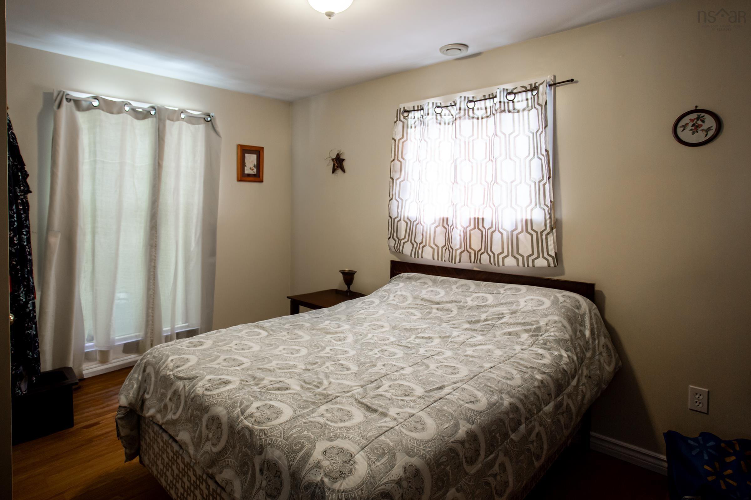 $325,000.00: 499 Main Street, Middleton