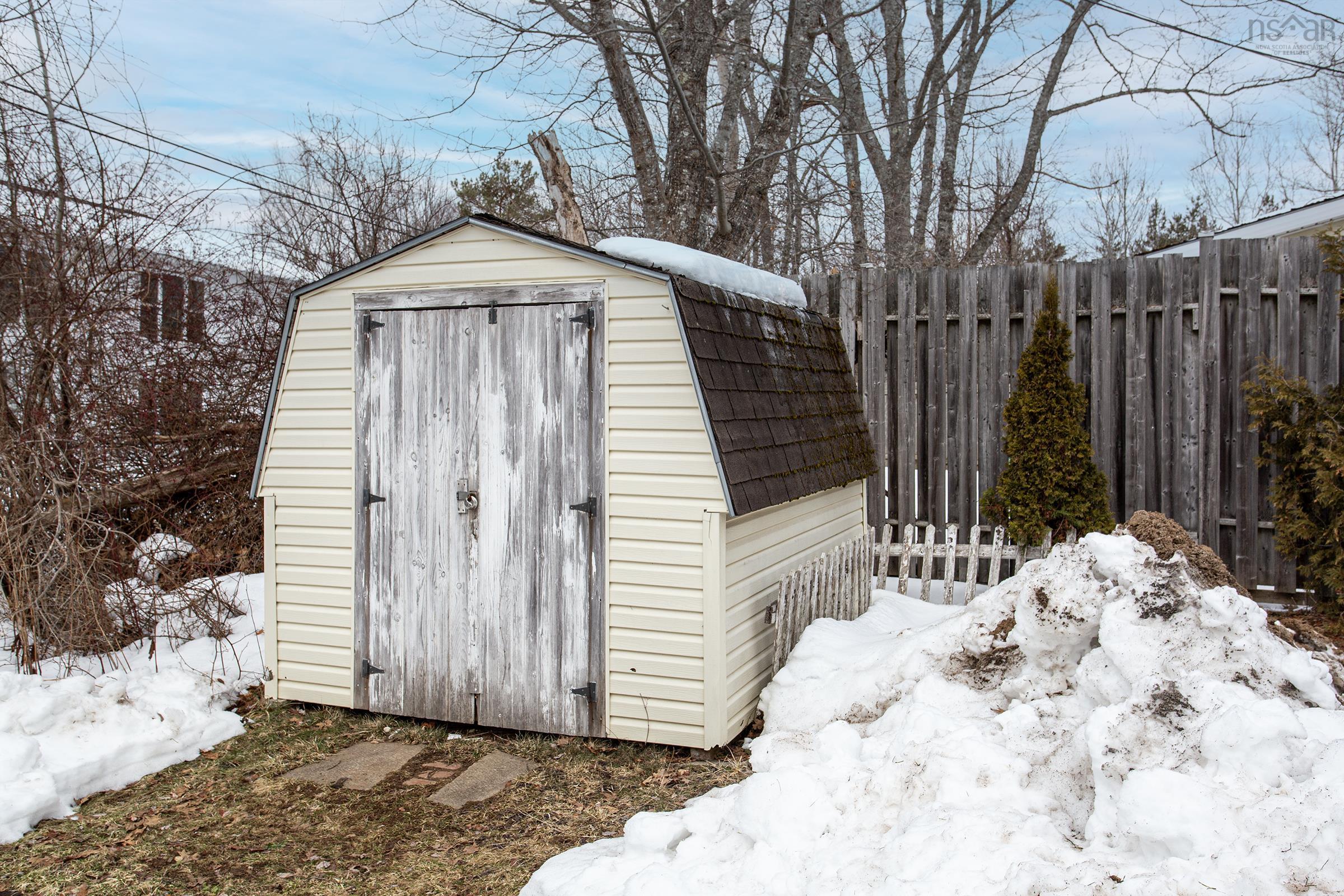 $325,000.00: 499 Main Street, Middleton