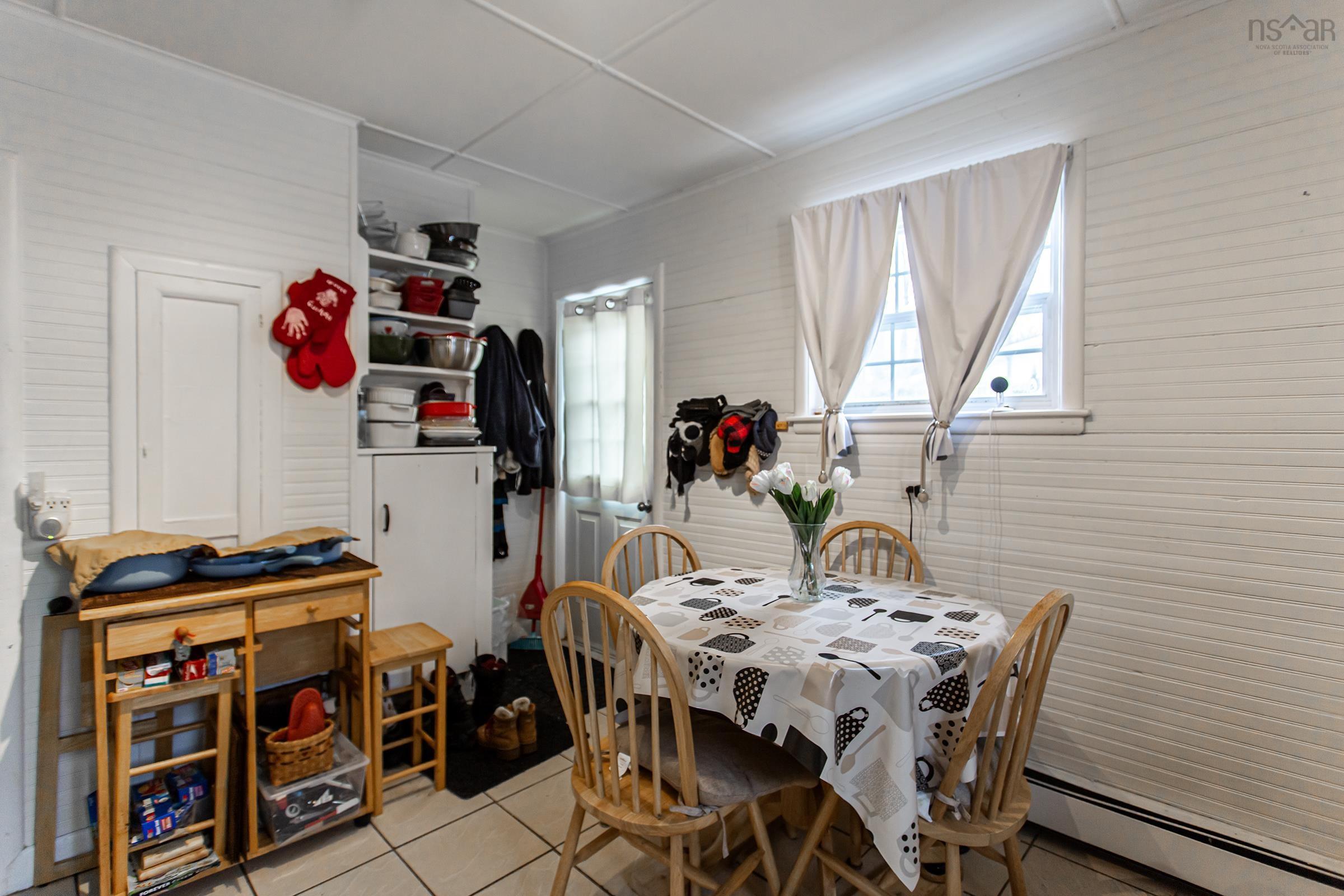 $325,000.00: 499 Main Street, Middleton