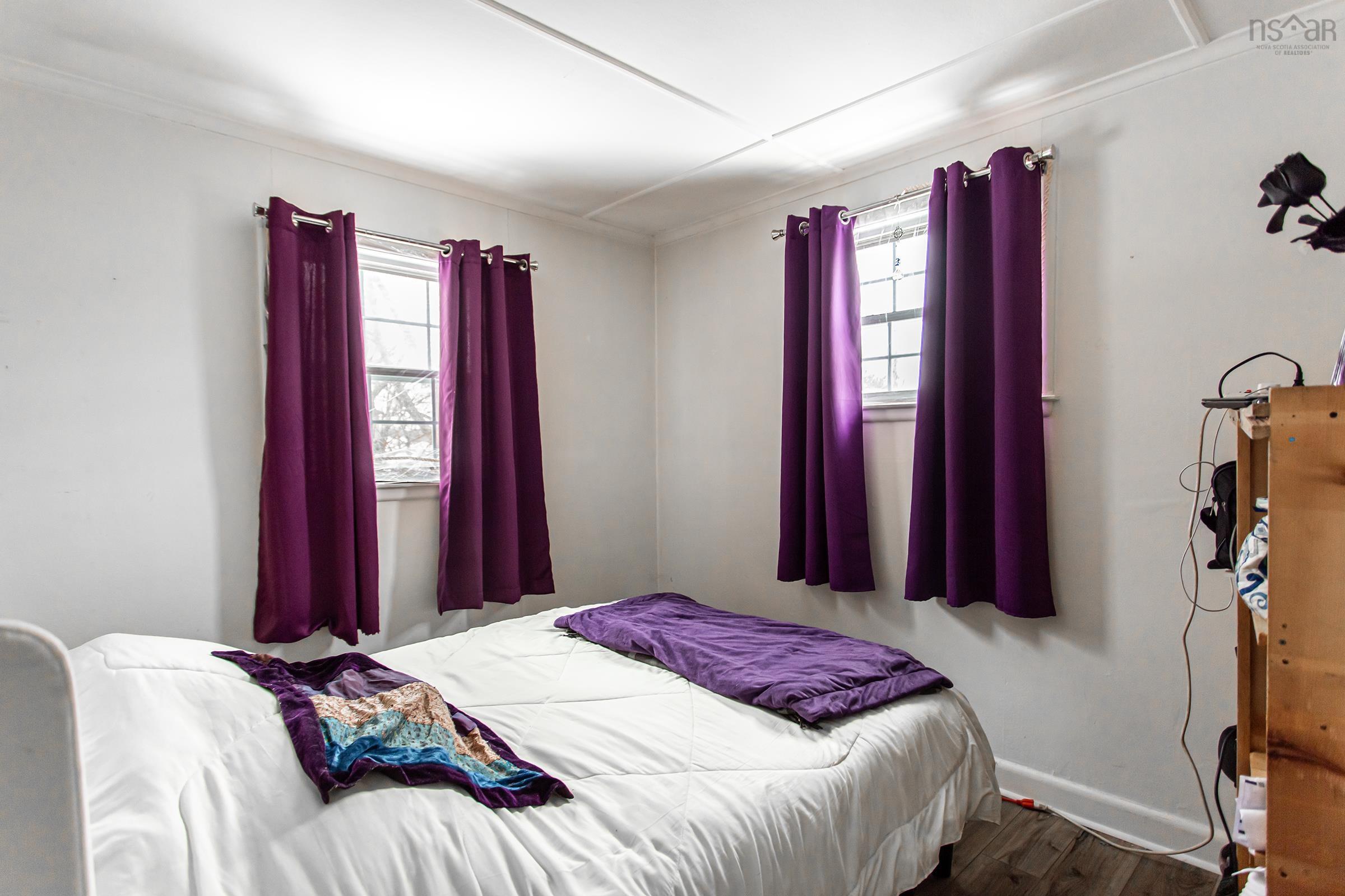 $325,000.00: 499 Main Street, Middleton