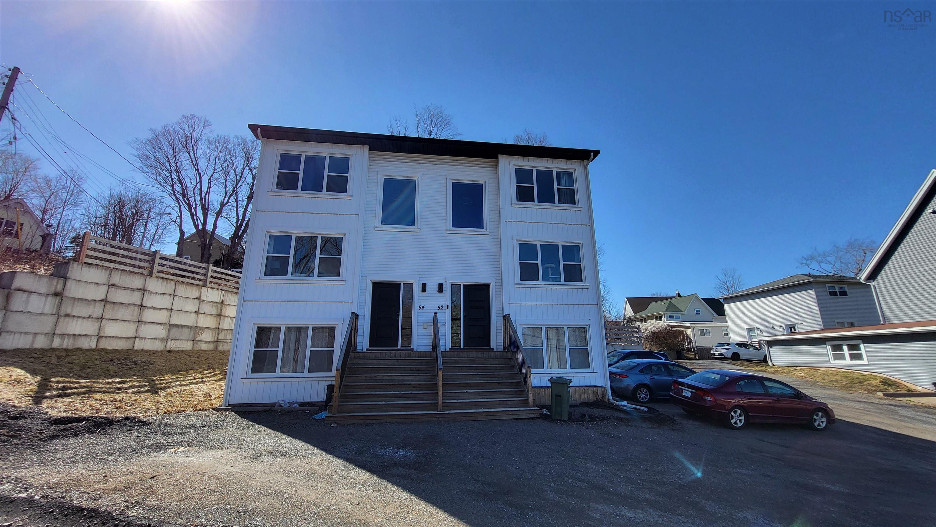 52 & 54 Gaspereau Avenue, Wolfville, NS (MLS® 202603922)