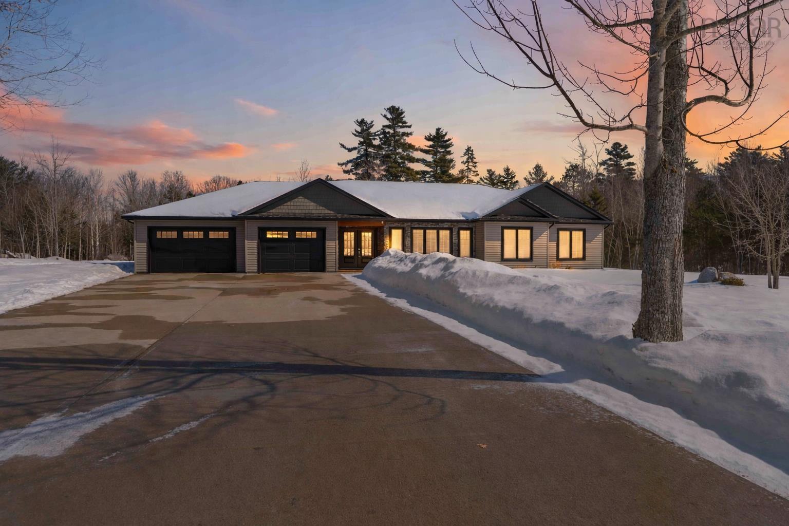 $695,000.00: 472 Alexander MacKenzie Road, South Farmington