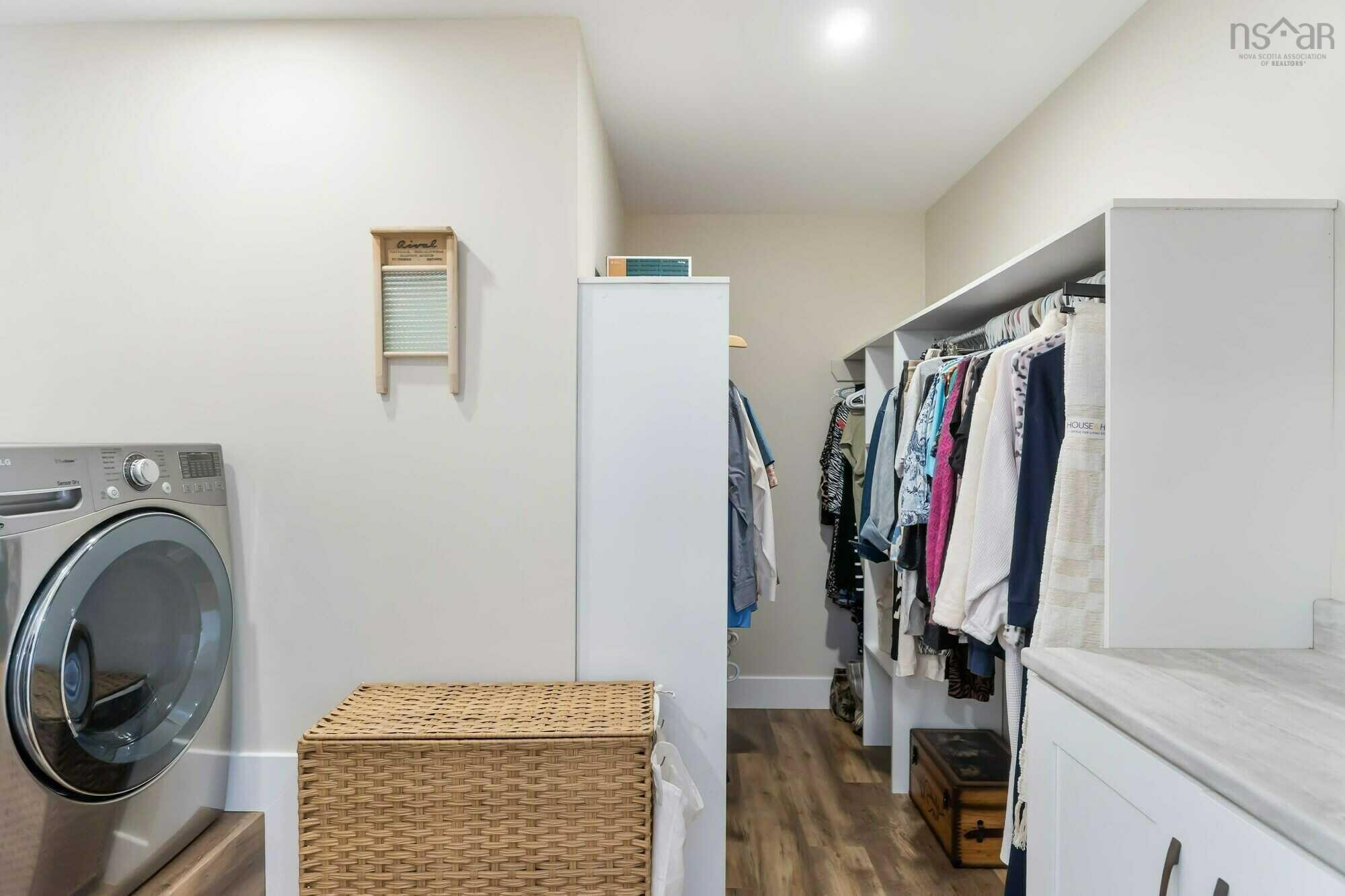 $695,000.00: 472 Alexander MacKenzie Road, South Farmington