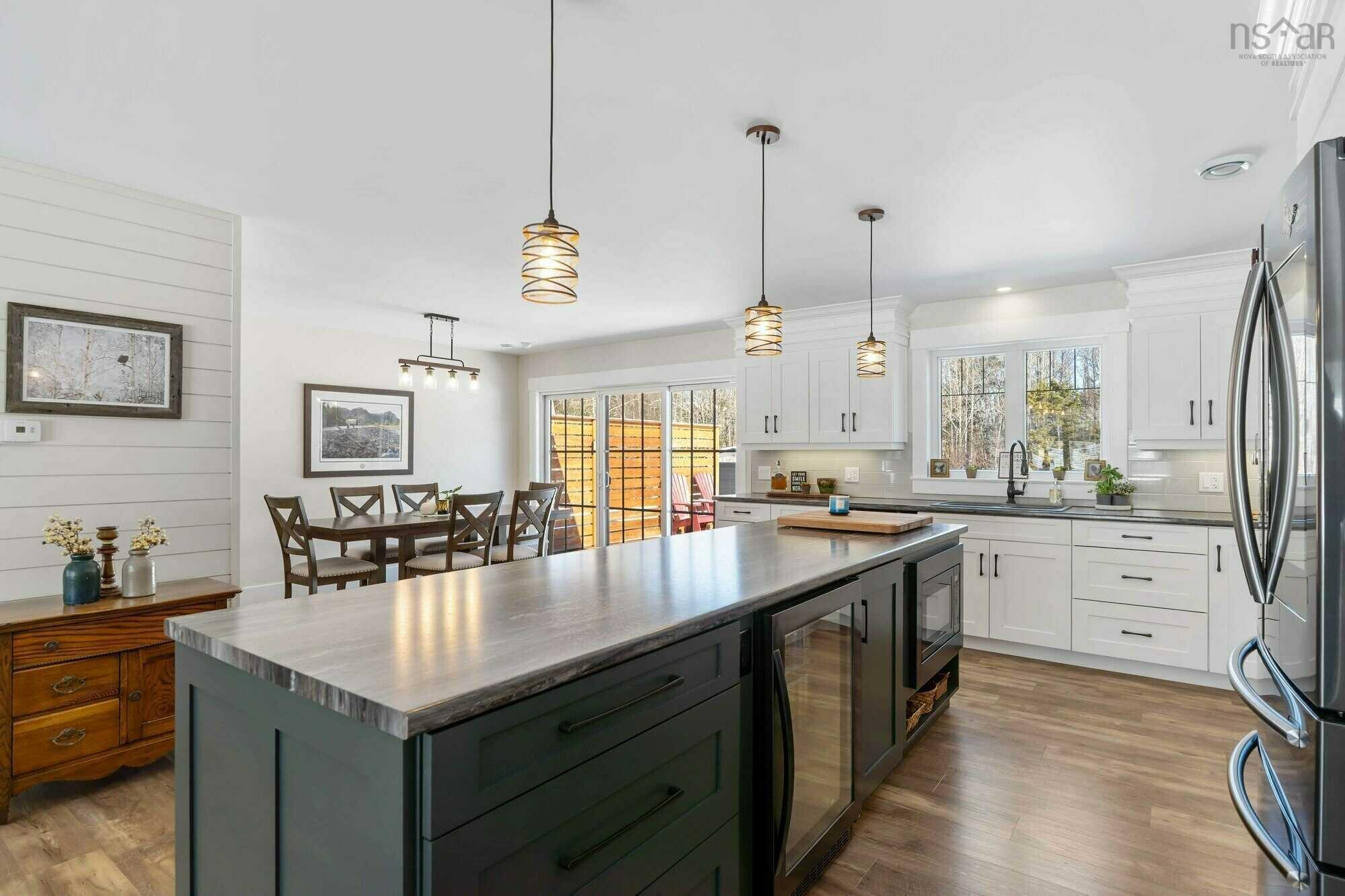 $650,000.00: 472 Alexander MacKenzie Road, South Farmington