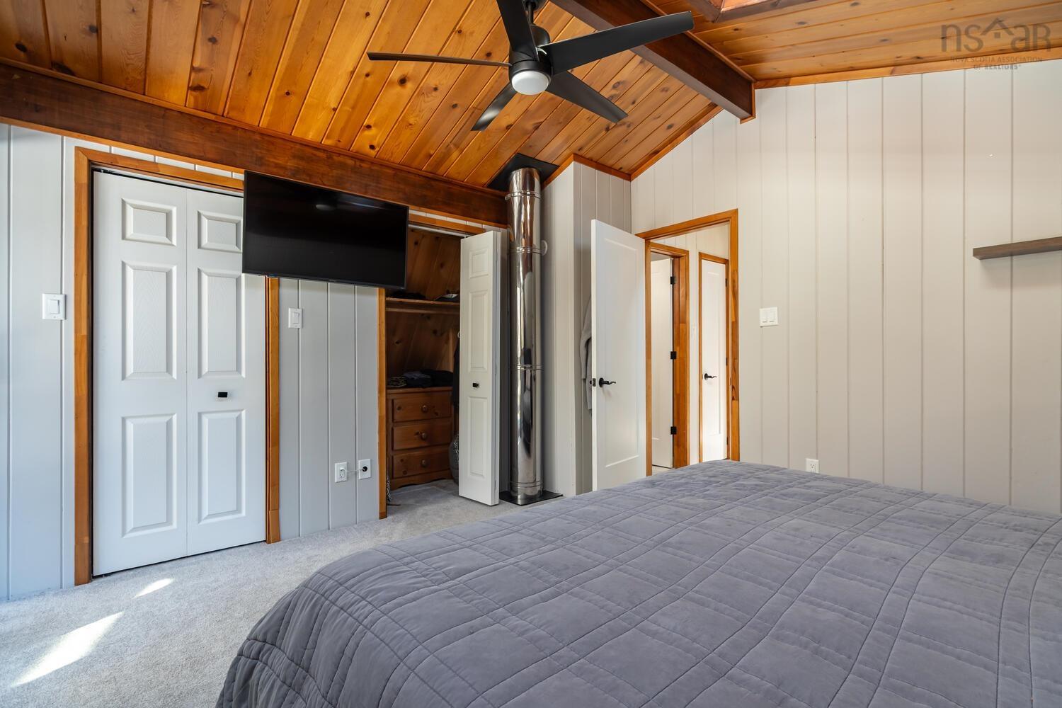 $649,900.00: 26 Anthony Avenue, Fletchers Lake