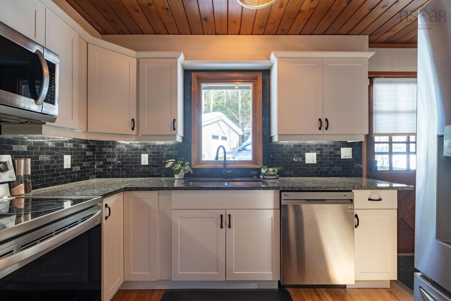 $649,900.00: 26 Anthony Avenue, Fletchers Lake