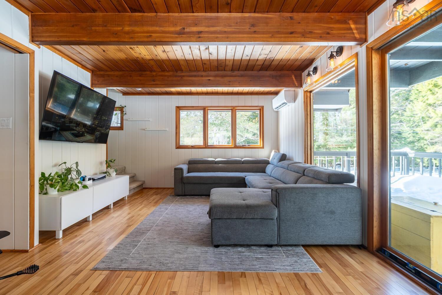 $649,900.00: 26 Anthony Avenue, Fletchers Lake