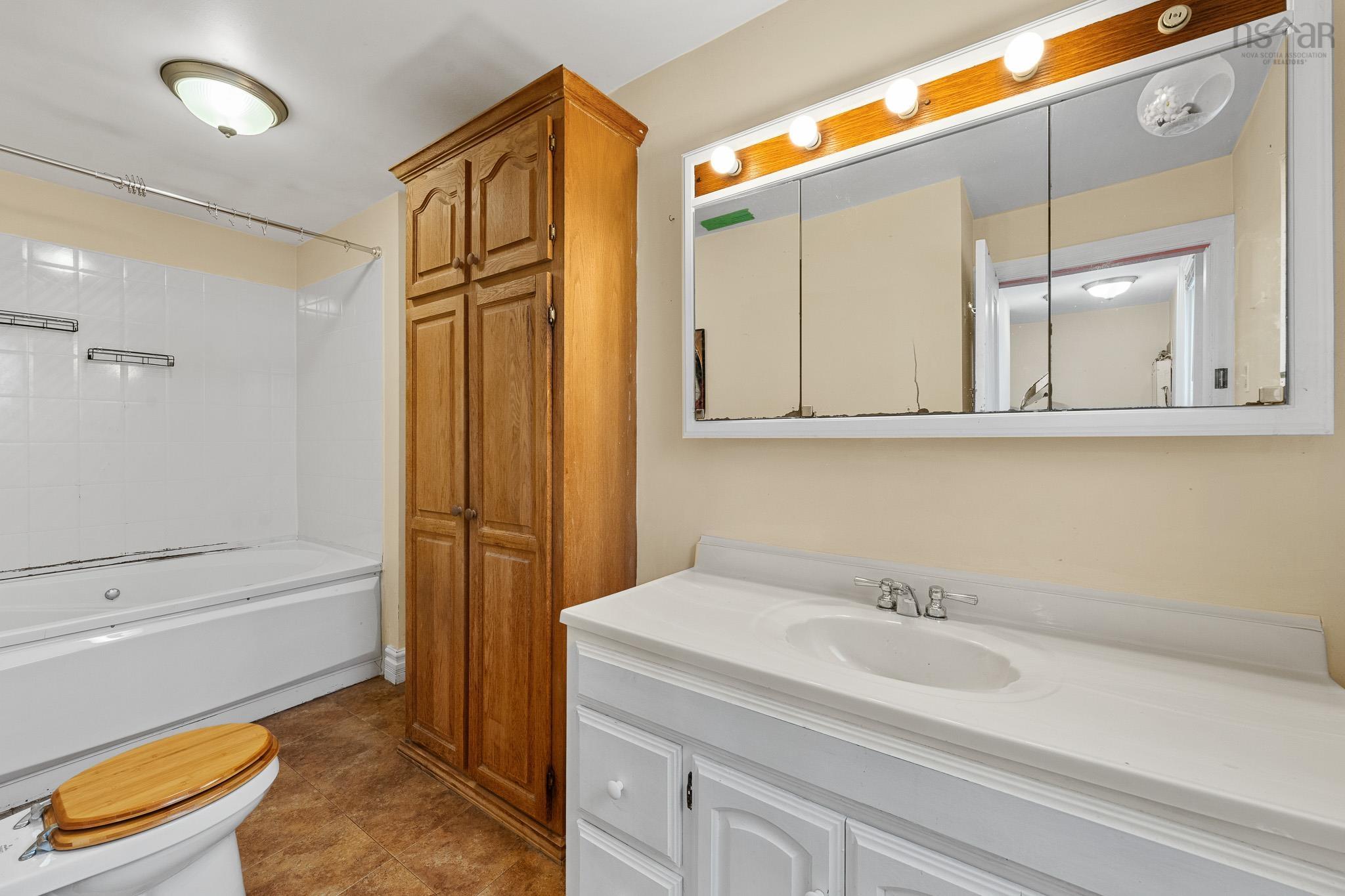 $712,200.00: 6135 North Street, Halifax