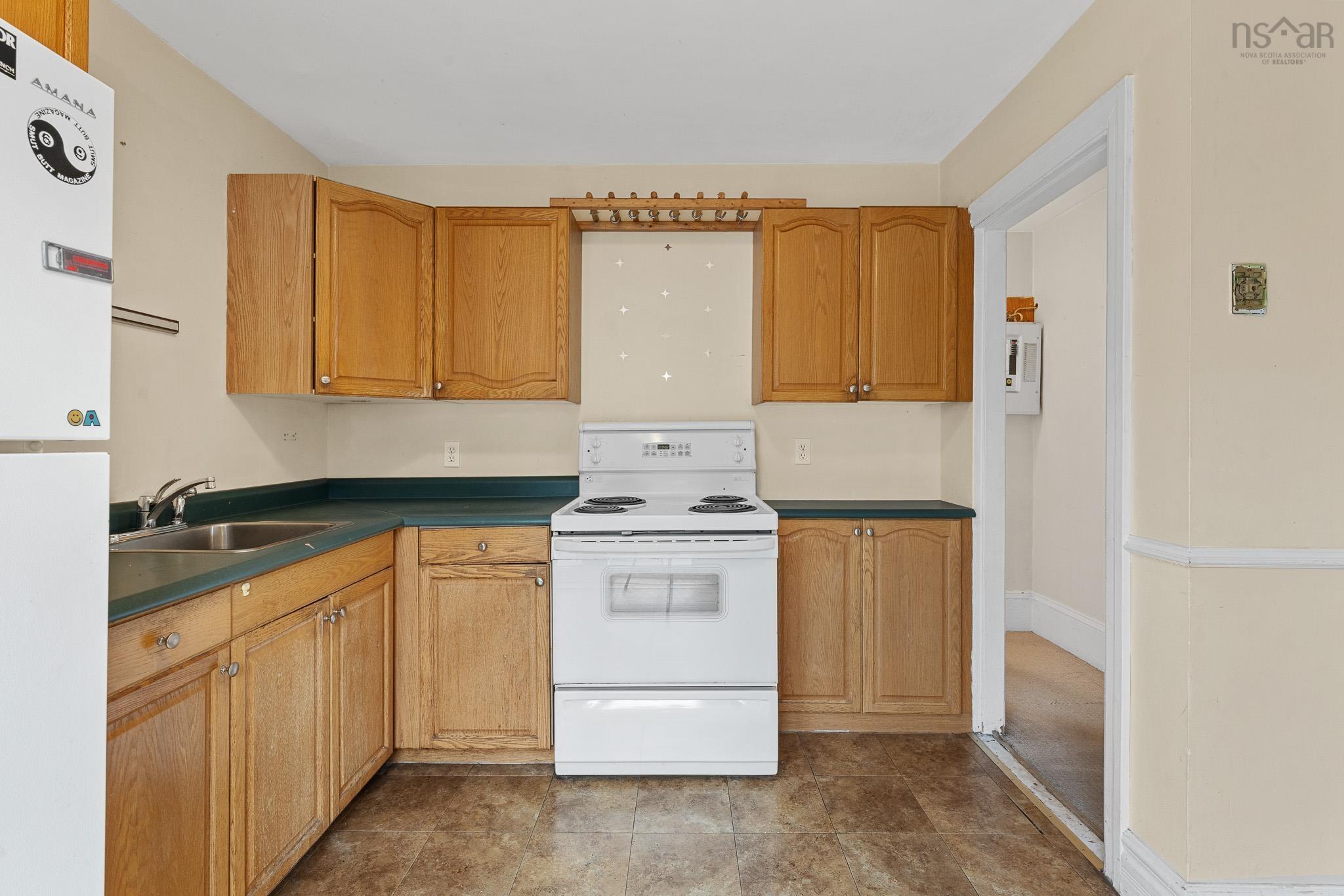 $712,200.00: 6135 North Street, Halifax