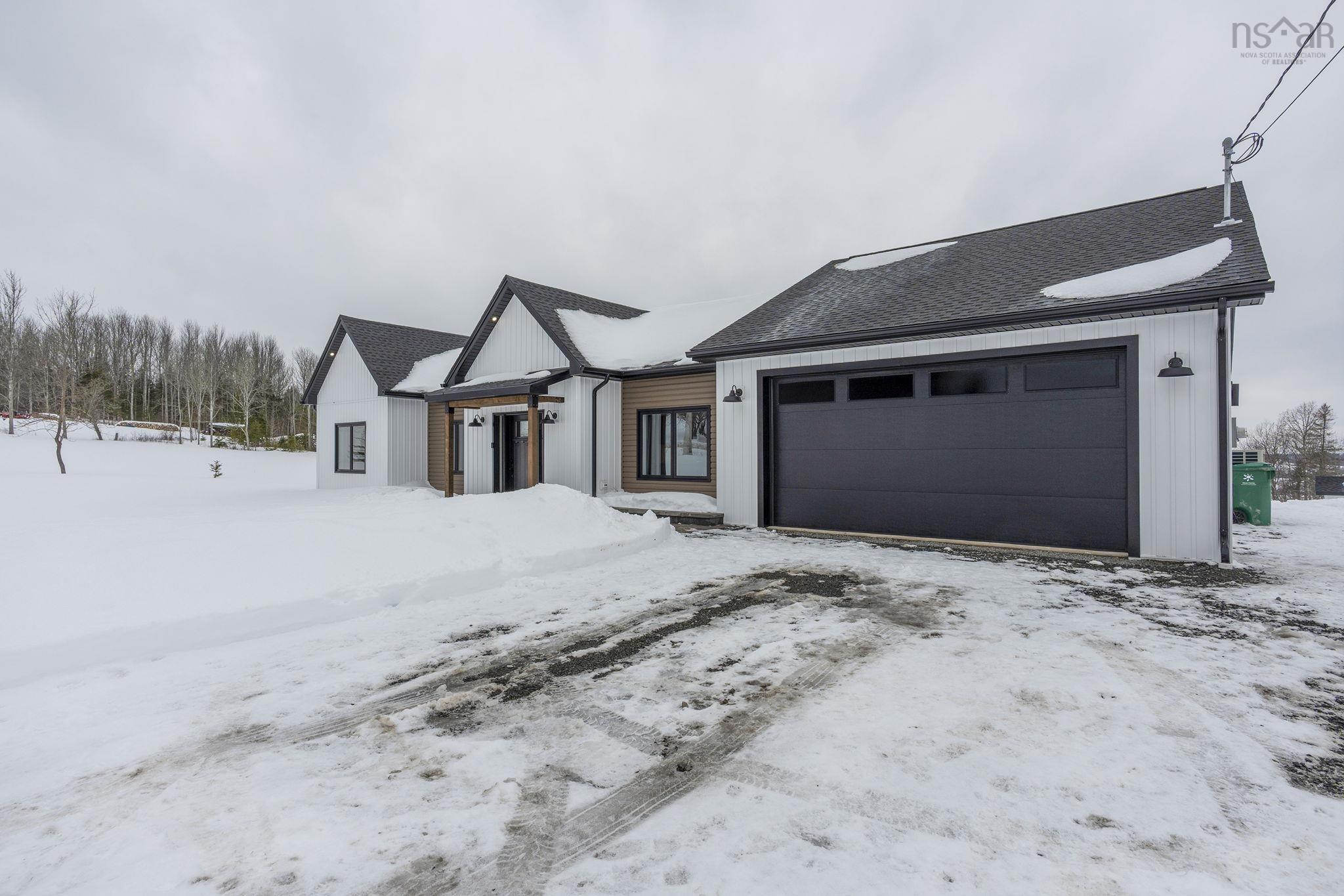 $649,900.00: 573 236 Highway, Scotch Village