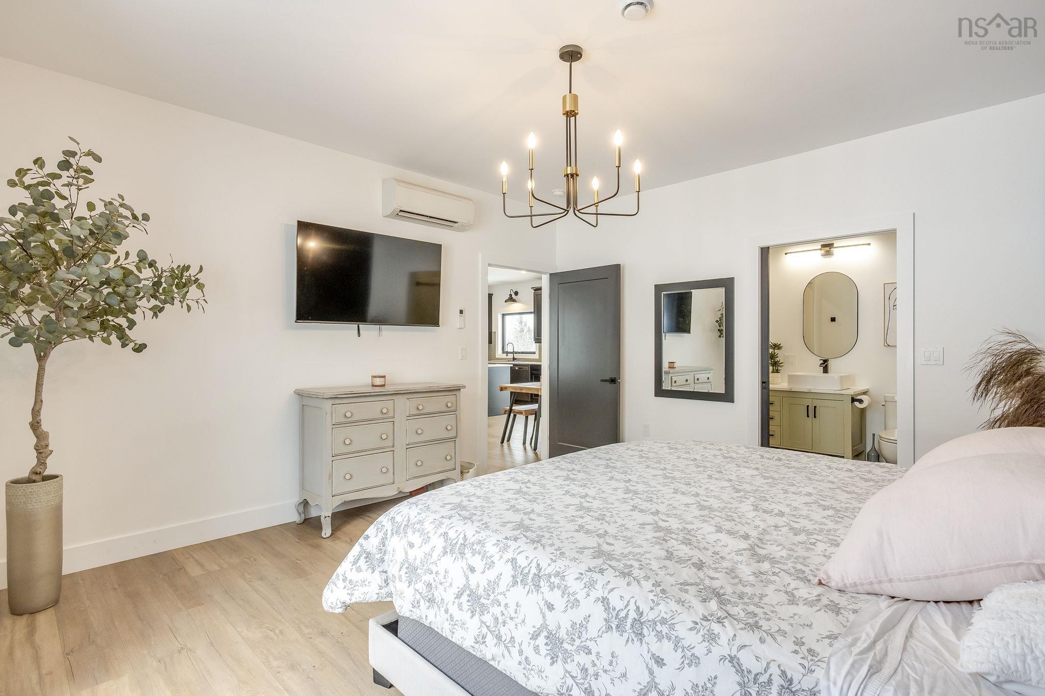 $649,900.00: 573 236 Highway, Scotch Village